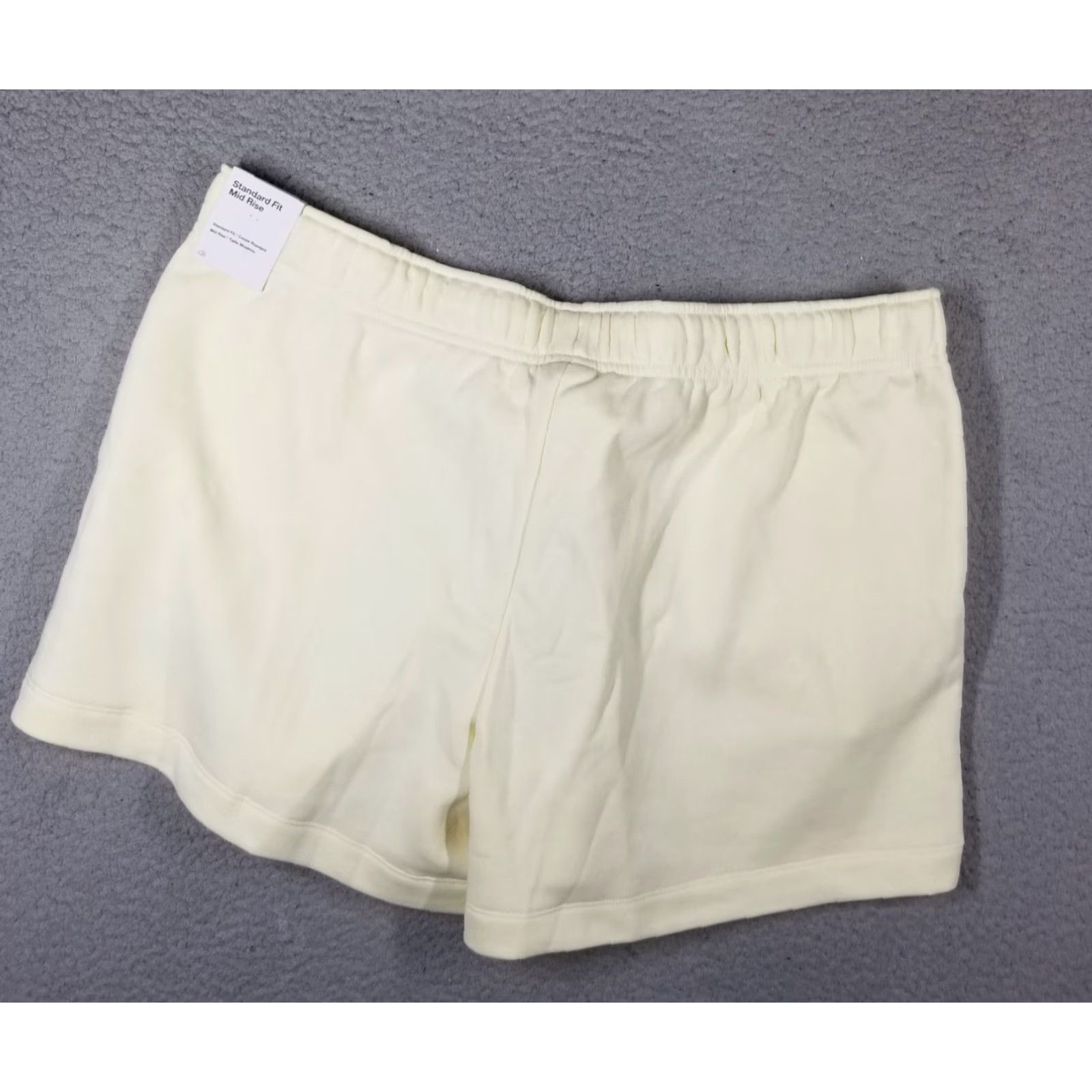 Nike VINTAGE Nike Sportswear Club Fleece Shorts Women's XL Coconut Milk Athletic Activewear Sports Size 40" / US 18 - 2 Thumbnail
