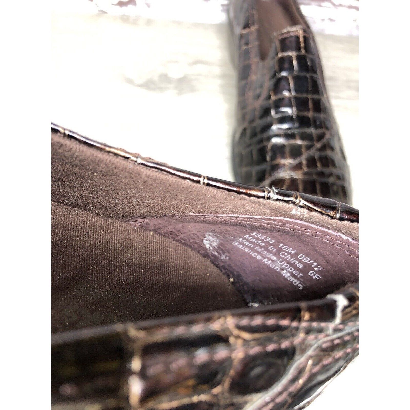 Clarks Clarks Bendables Brown Patent Leather Croc Embossed Clogs Wo Size US 12 / IT 42 - 12 Thumbnail