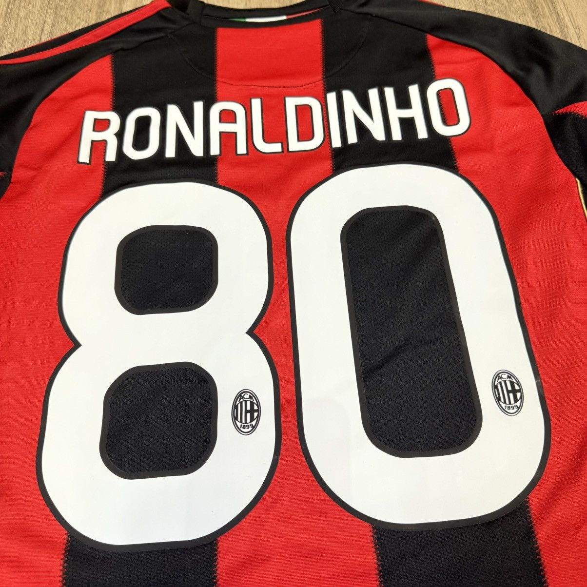 Sports Specialties AC Milan 10/11 home shirt #80 Ronaldinho Size US S / EU 44-46 / 1 - 7 Thumbnail