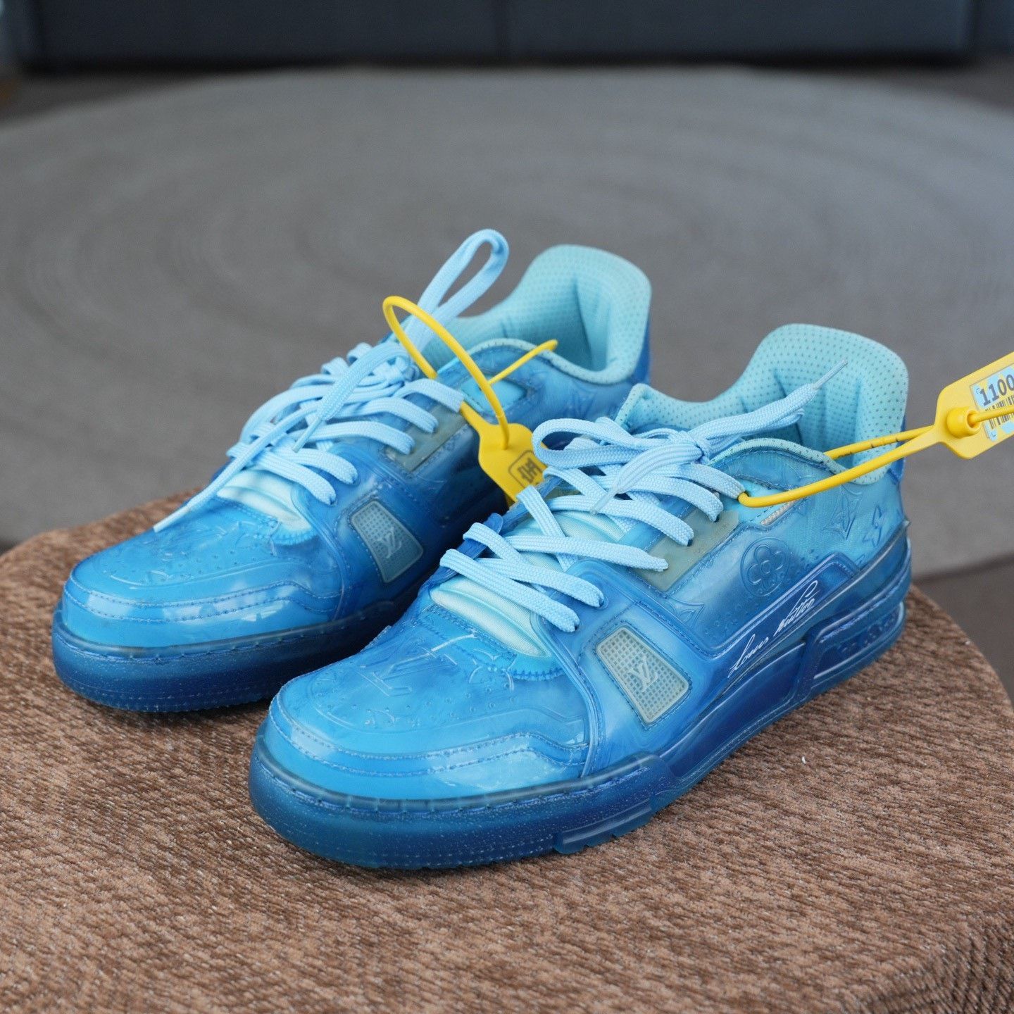 Louis Vuitton Louis Vuitton Training Blue Lowtop Sneakers 8 Men Size US 8 / EU 41 - 1 Thumbnail
