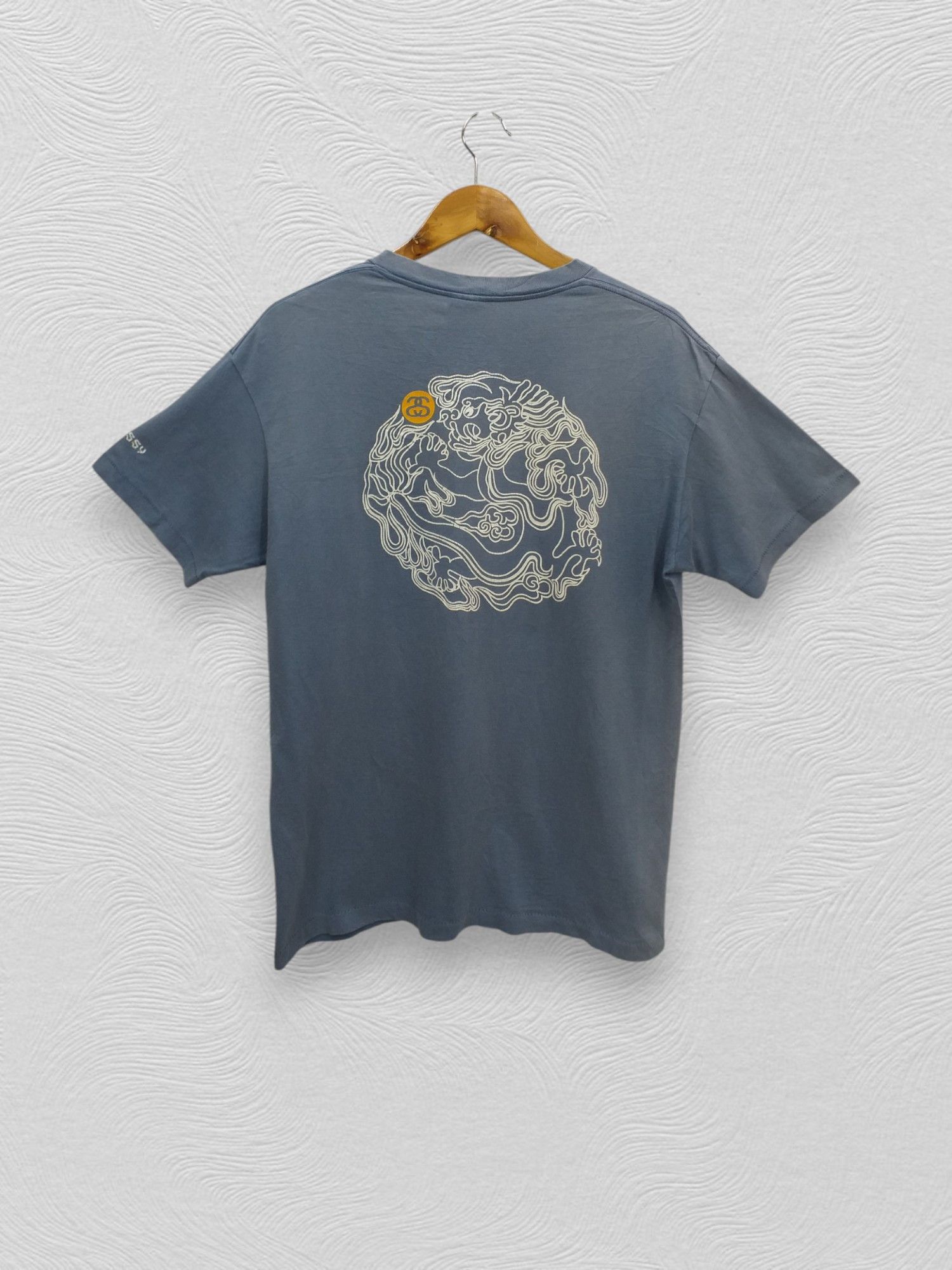 Japanese Brand Vintage Stussy 90's USA Nice Design T-Shirt -C039 Size US M / EU 48-50 / 2 - 1 Thumbnail