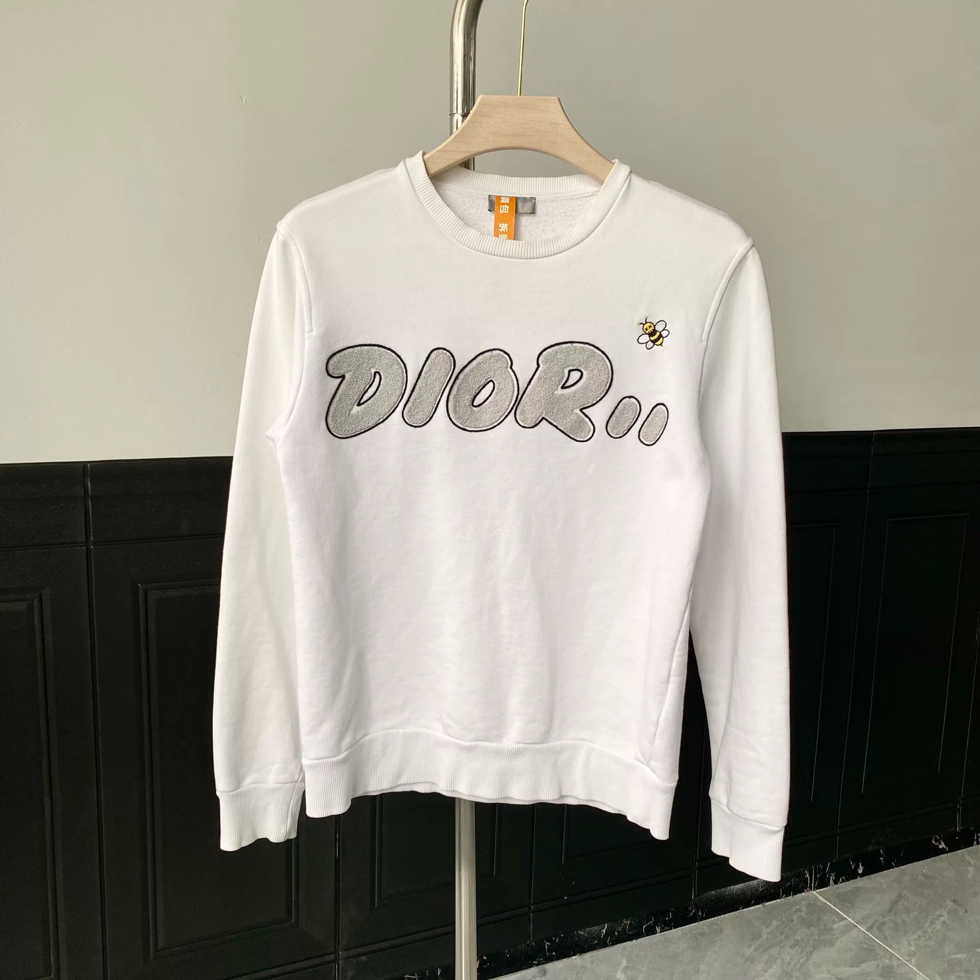 dior kaws logo white sweatshirt fitted style