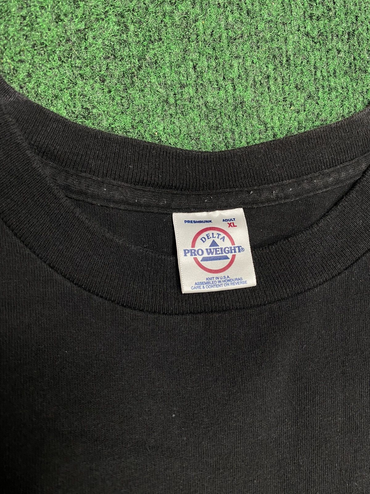 Marvel Comics Vintage 2001’ Captain America Marvel Comics Tee Shirt XLarge Size US XL / EU 56 / 4 - 4 Thumbnail