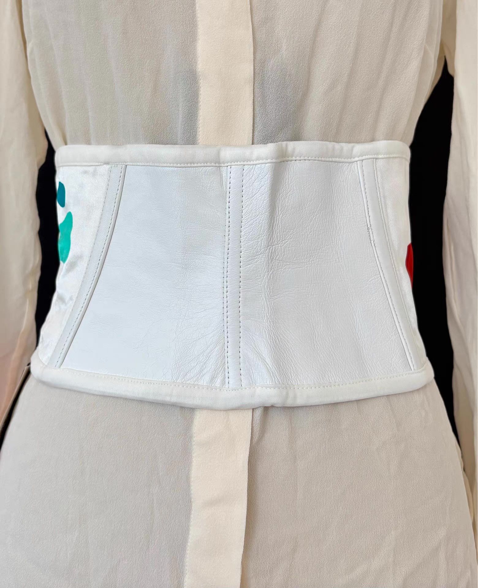 Versace Gianni Versace Genuine Leather Panel Waist Cincher。Ｑ21 Size M / US 6-8 / IT 42-44 - 2 Thumbnail