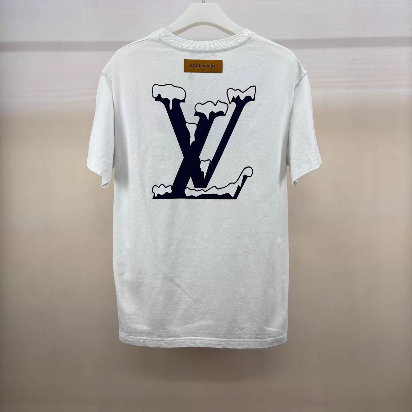 Louis Vuitton Louis Vuitton Snow Mountain Melt Logo SS Tee XL Size US XL / EU 56 / 4 - 2 Thumbnail