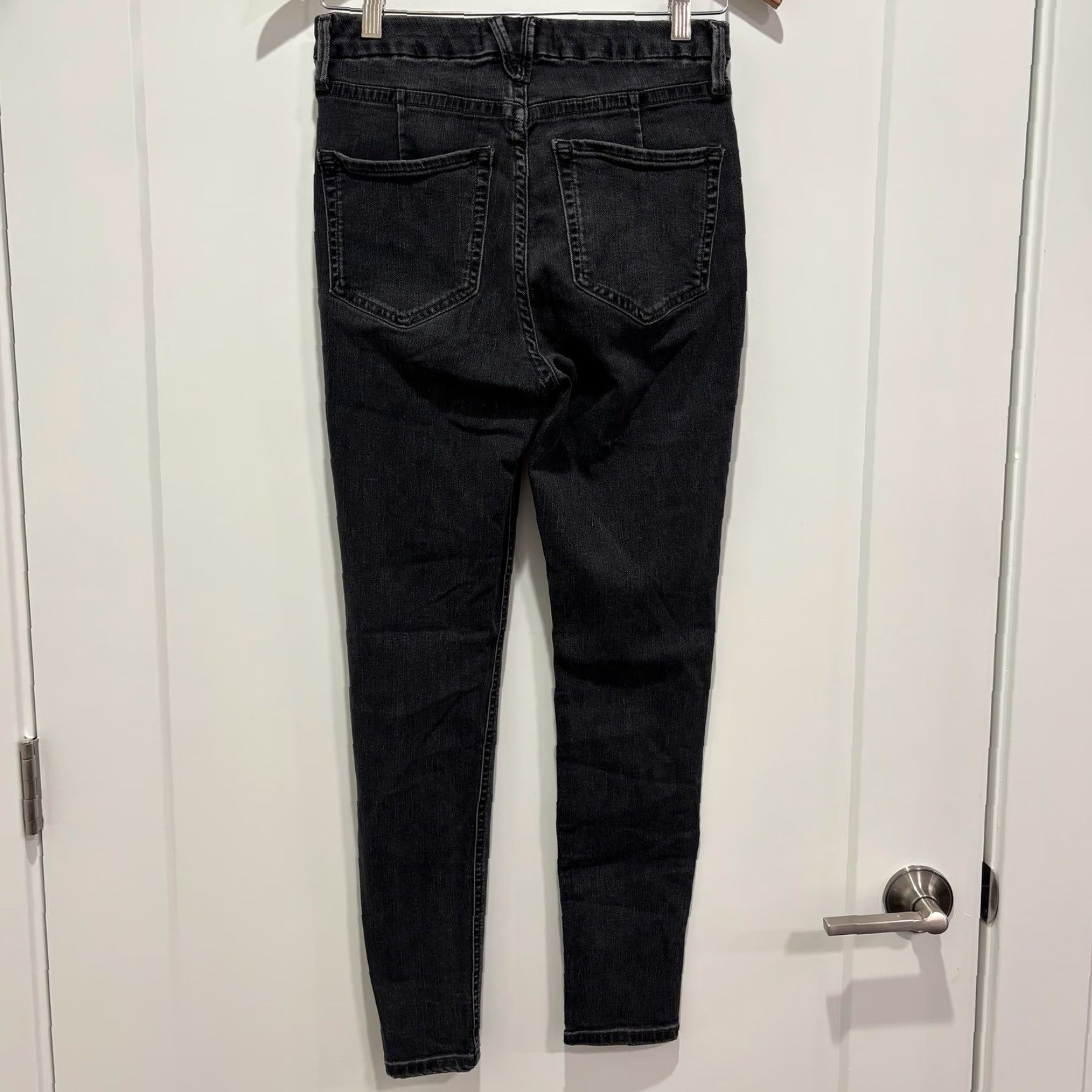 Free People Free People We The Free High Waisted Skinny Denim Jeans Black Women Size 28 Size 28" / US 6 / IT 42 - 4 Thumbnail