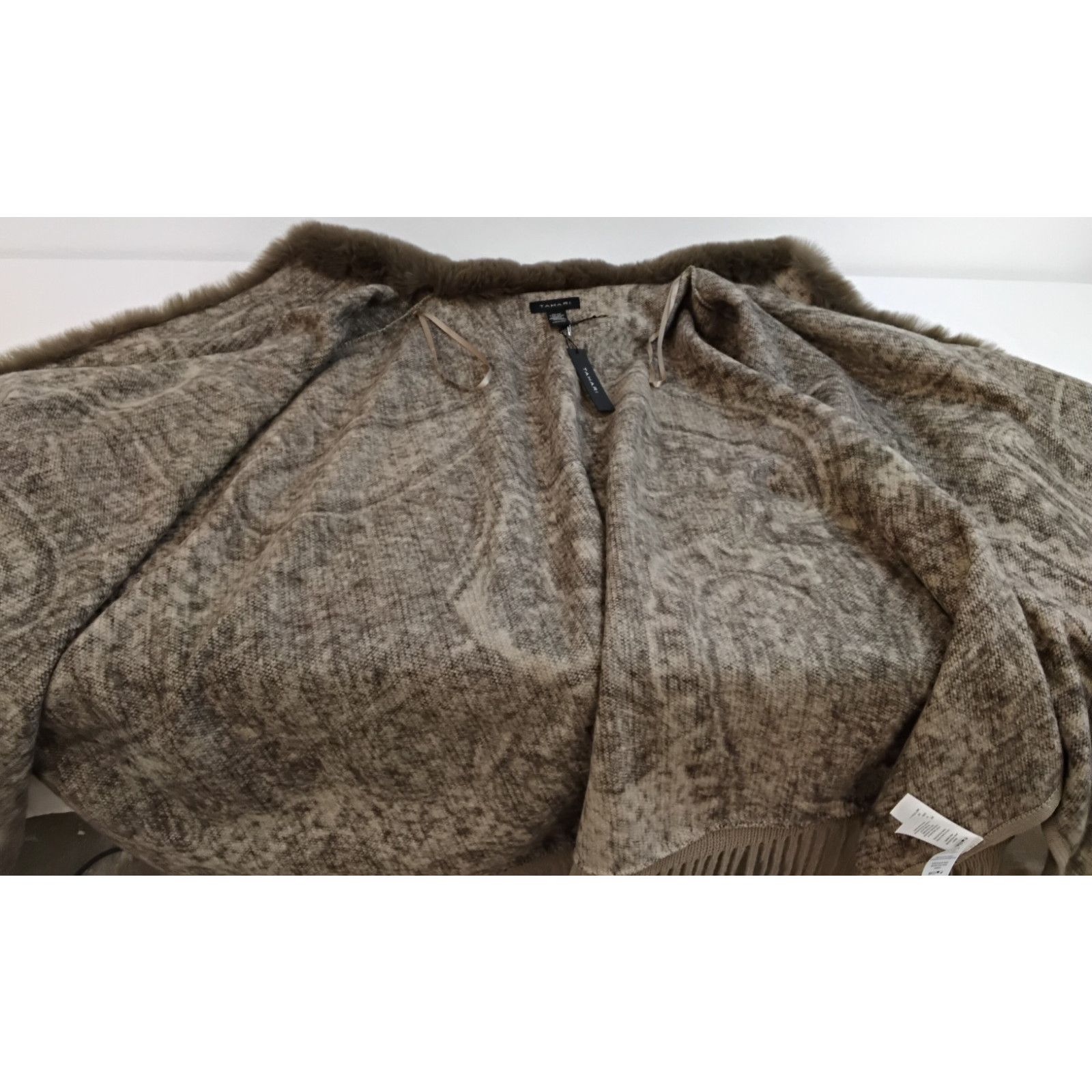 Elie Tahari Tahari Shawl One Size Brown Paisley Fur Trim Fringe NWT Size L / US 10 / IT 46 - 10 Thumbnail