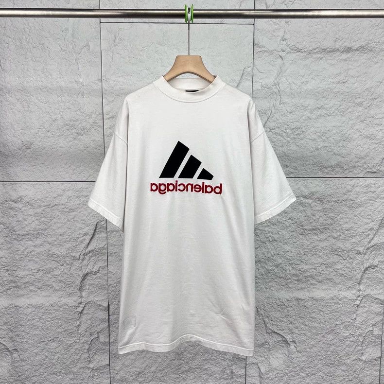 Balenciaga Balenciaga Loose Short Sleeve T-shirt - dmc Size US L / EU 52-54 / 3 - 1 Thumbnail