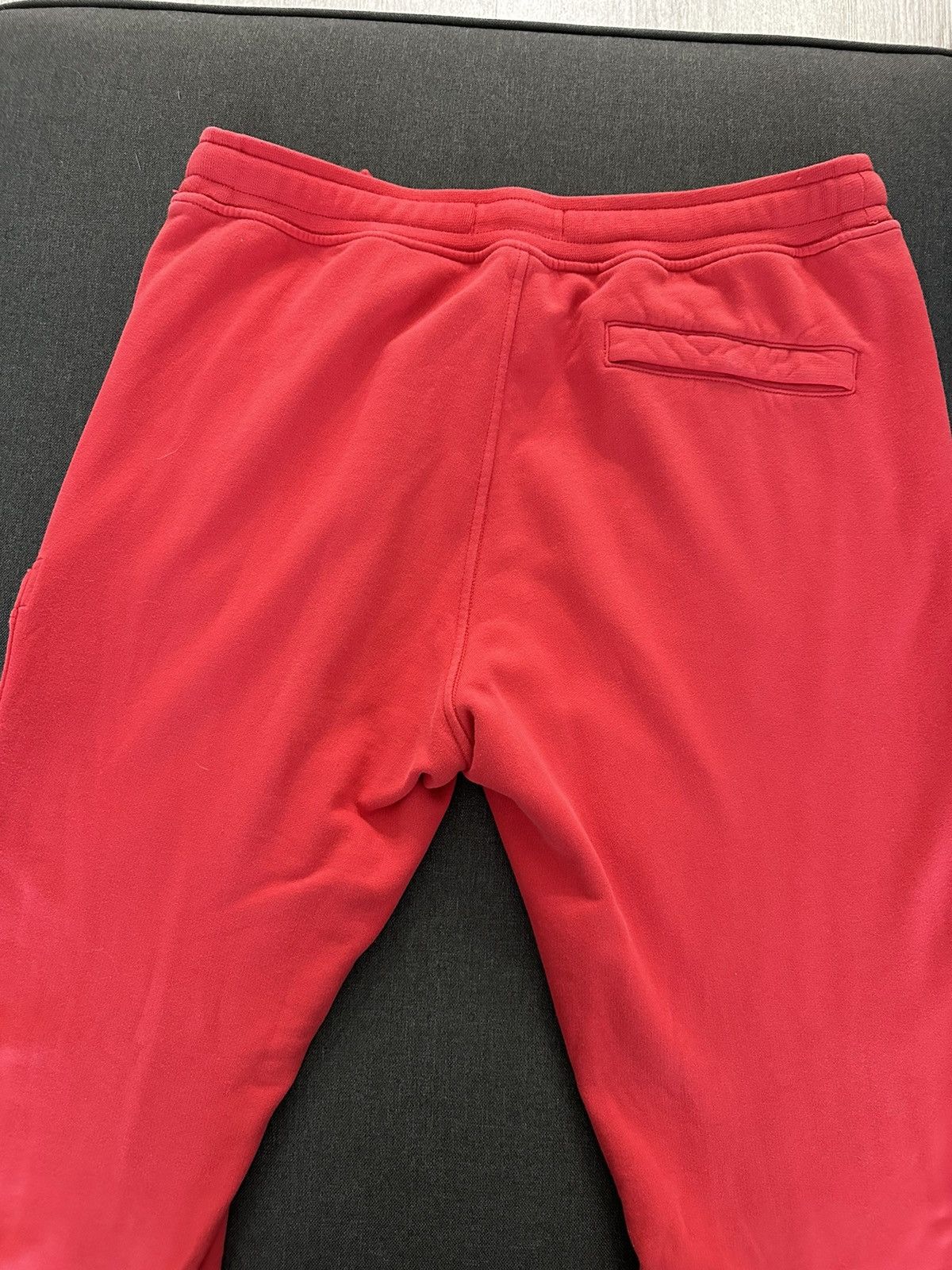 Stone Island Red stone island joggers size XL Size US 36 / EU 52 - 4 Thumbnail