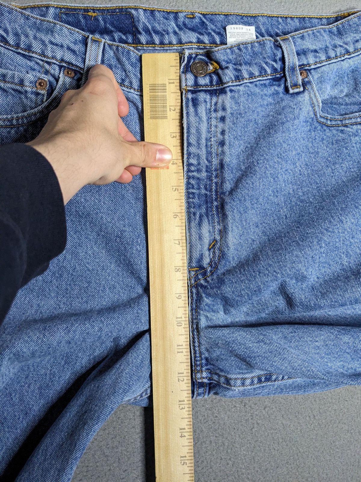 Levi's VTG 90s Levis Jeans 550 Made USA Womens 32x30 Denim Relaxed Size 32" / US 10 / IT 46 - 17 Thumbnail