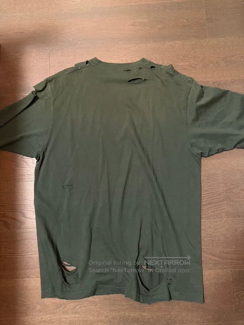 Balenciaga Balenciaga Cracked Hole T-Shirt in Green Size US XS / EU 42 / 0 - 5 Thumbnail