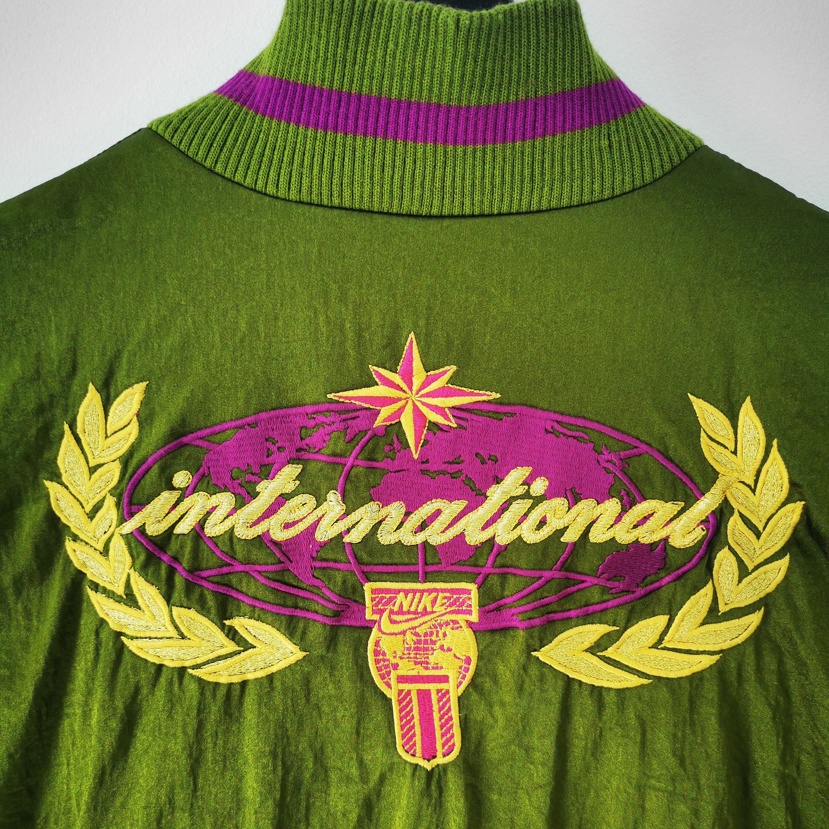 Nike Vintage 90s NIKE INTERNATIONAL bomber jacket satin OG rare M Size US M / EU 48-50 / 2 - 2 Thumbnail