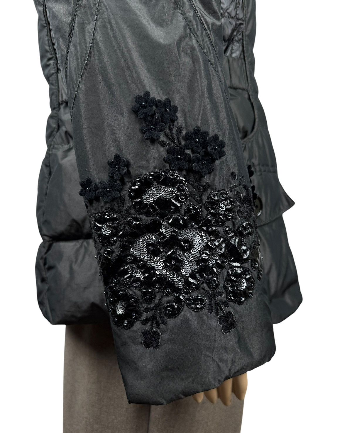 Bogner Sonia Bogner Down Jacket Real Fur Collar Embroidered Flowers Size L / US 10 / IT 46 - 9 Thumbnail