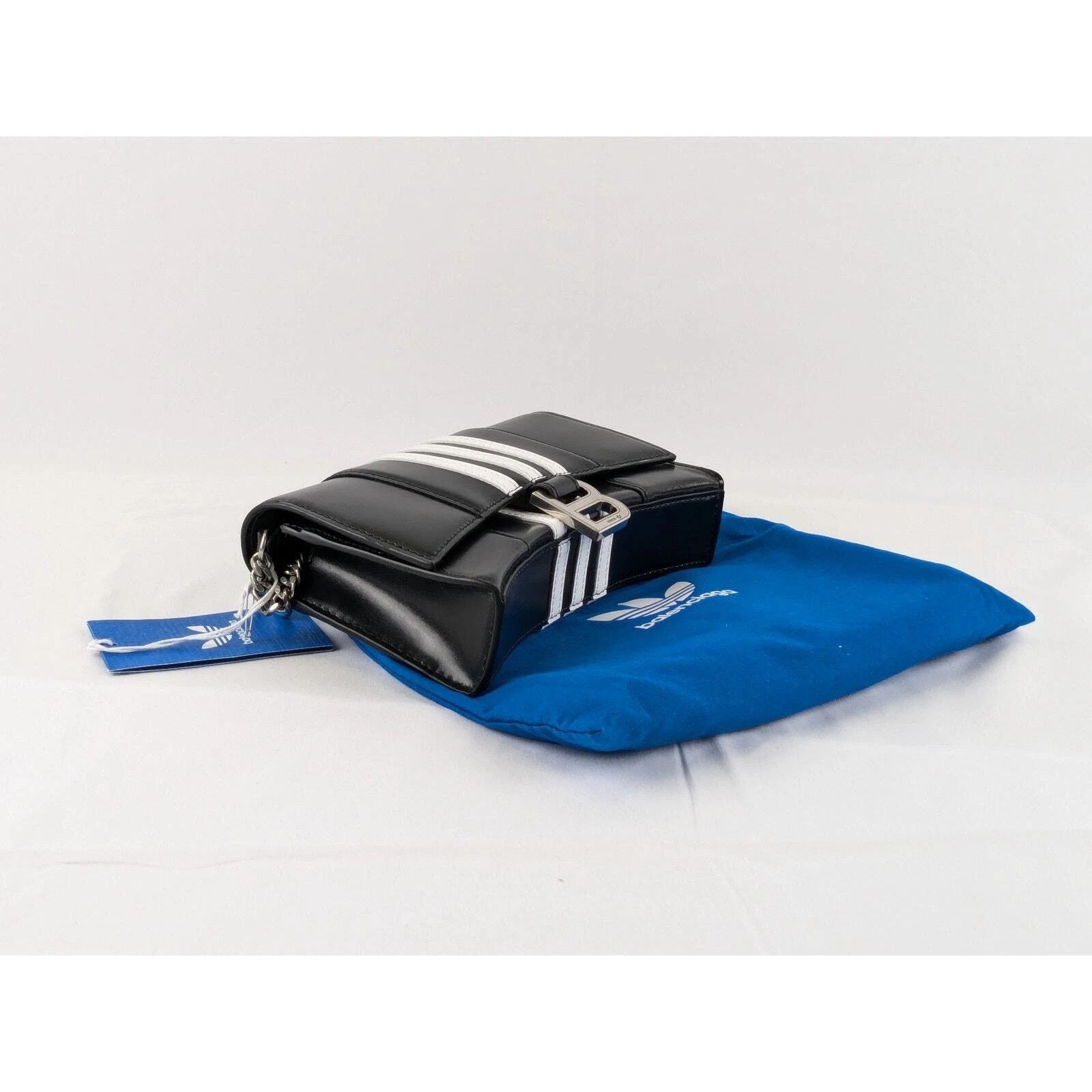Adidas × Balenciaga o1rshd1 Size: OS / Hour Glass Wallet on Chain Bag in Black Size ONE SIZE - 7 Thumbnail
