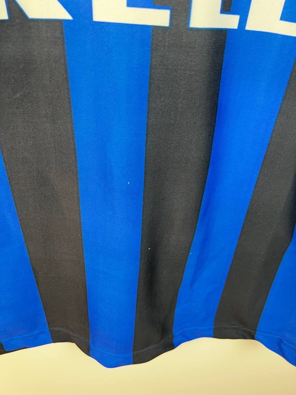 Vintage Inter Vieri 32 Pirelli replica jersey t-shirts size M Size US M / EU 48-50 / 2 - 2 Thumbnail
