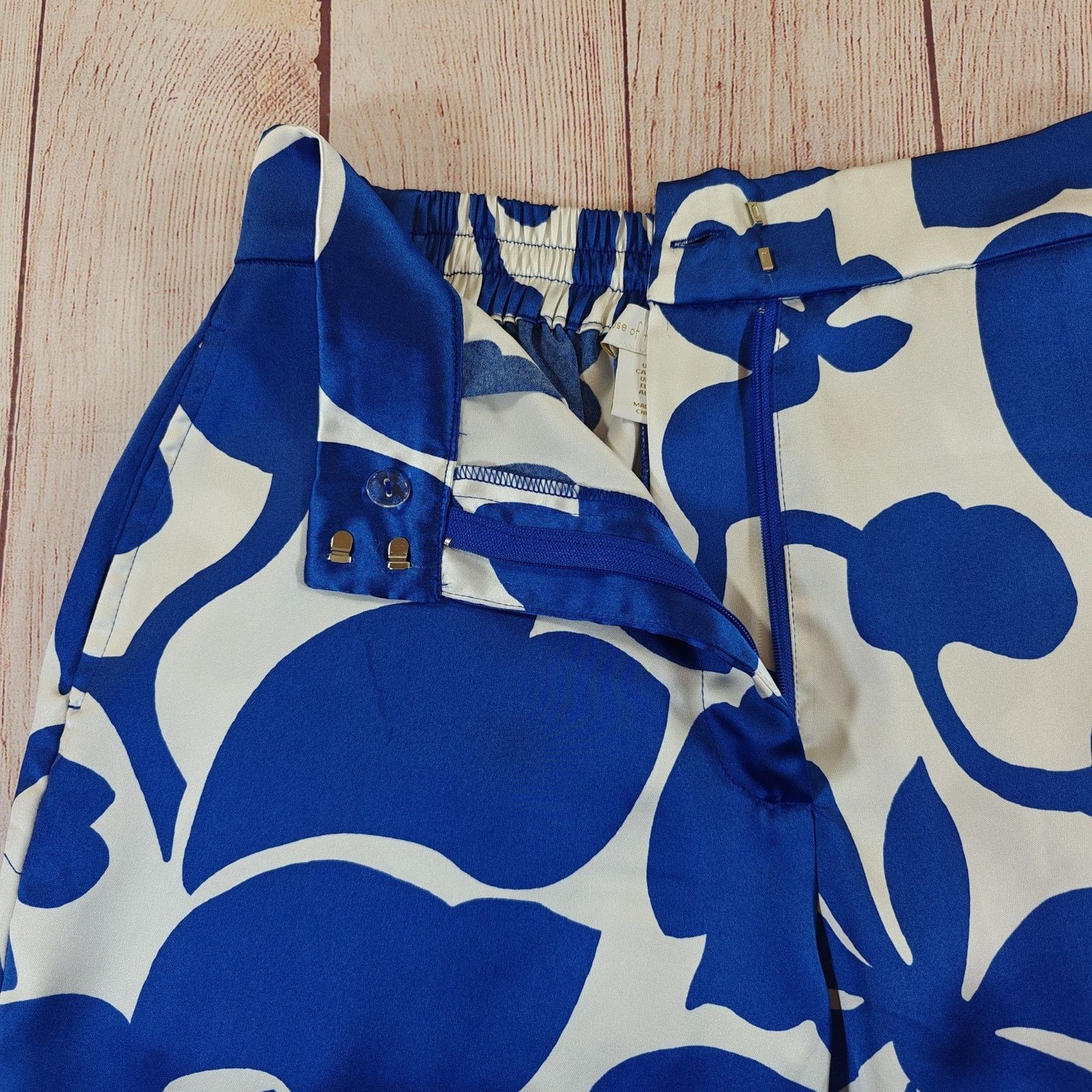 House of Harlow House of Harlow 1960 satin floral wide leg pants sz M Size 30" / US 8 / IT 44 - 3 Thumbnail