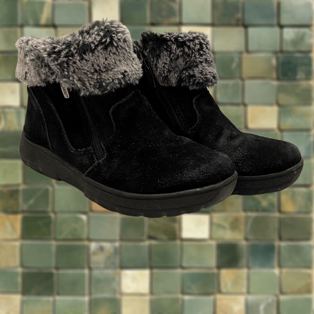 Vintage Khombu Jessica 1323908 Snow Boots Women’s Size 8 Black Suede Faux Fur Winter Breast Gray Faux Fur Lining Suede Upper Size US 8 / IT 38 - 1 Thumbnail
