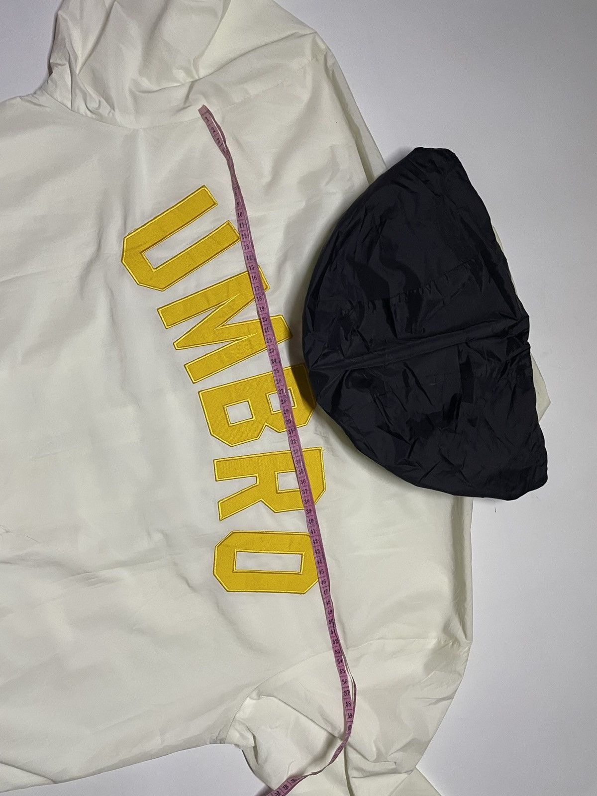 Umbro Umbro Embroidered Biglogo Sportwear Windbreaker jaket Size US XL / EU 56 / 4 - 19 Thumbnail