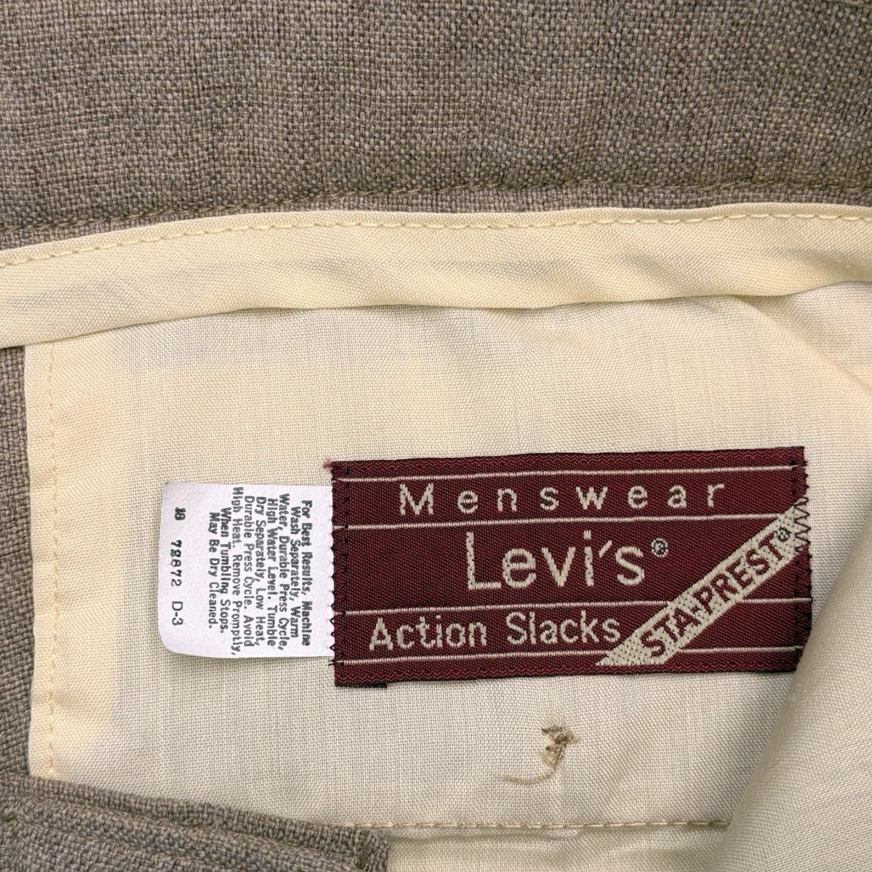 Levi's VINTAGE Levi's Action Slacks 42x32 Tan Comfort Waistband Flat Front 1970s Disco Casual Mens Size 42 - 4 Thumbnail