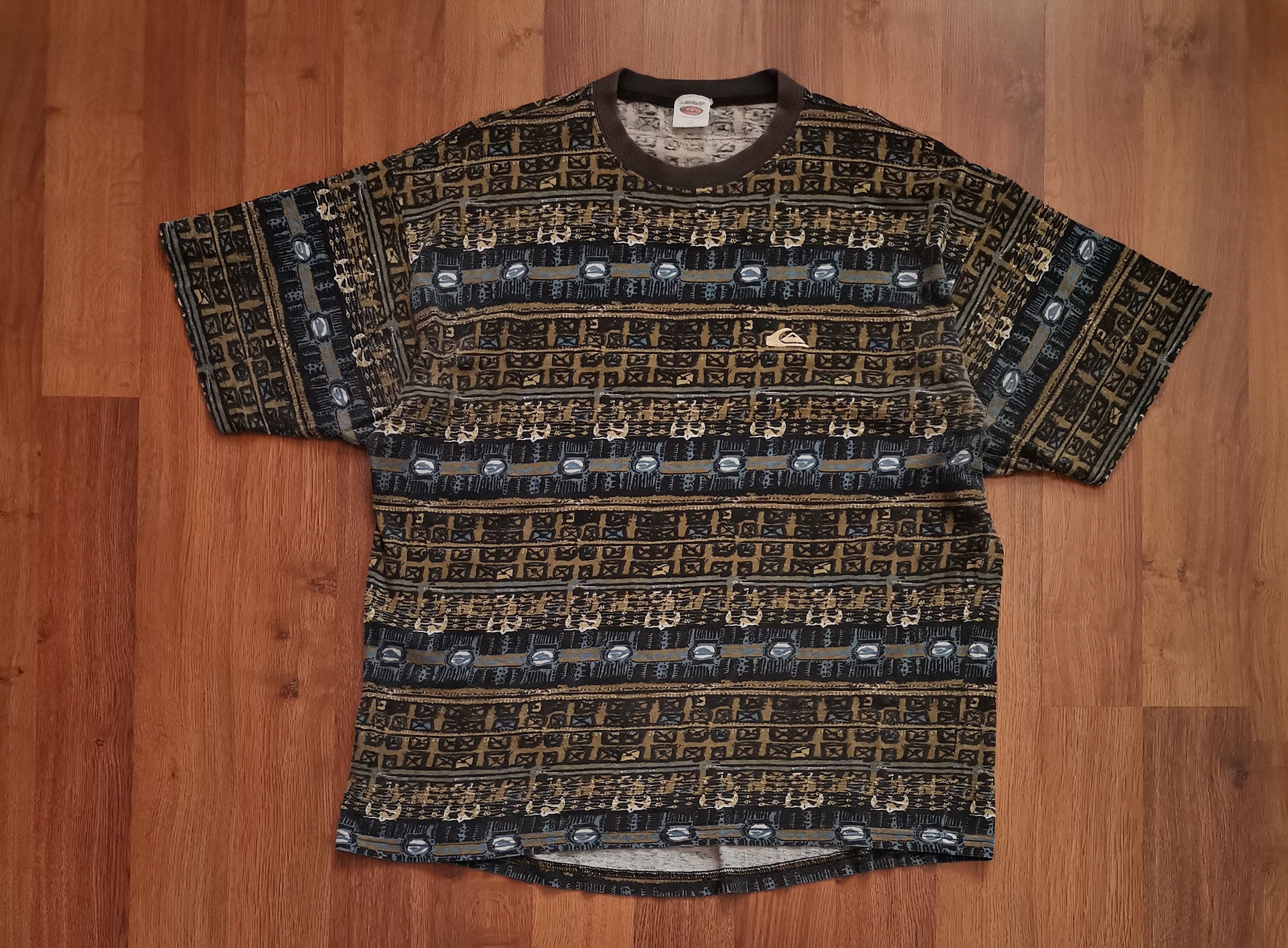 Quiksilver × Vintage Vintage Quiksilver Aztec Print Tee Size US L / EU 52-54 / 3 - 1 Thumbnail