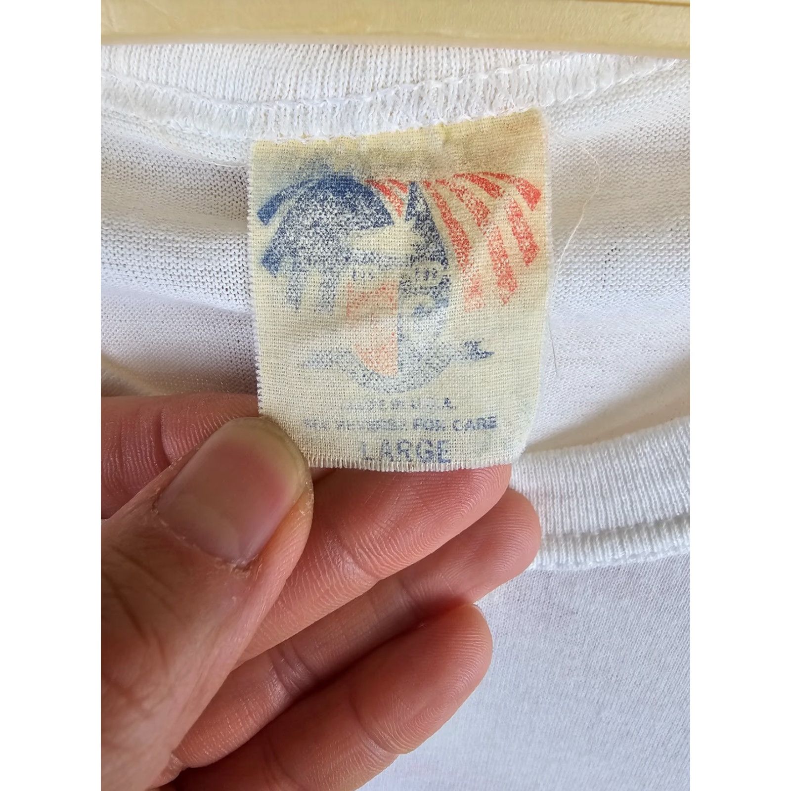 Vintage VINTAGE 80' TROP ARTIC MOTOR OIL PAPER THIN WHITE SINGLE STITCH T-SHIRT SZ LARGE Shirt Mens L White Graphic Print 80s Trop Artic Motor Oil Size US L / EU 52-54 / 3 - 6 Thumbnail