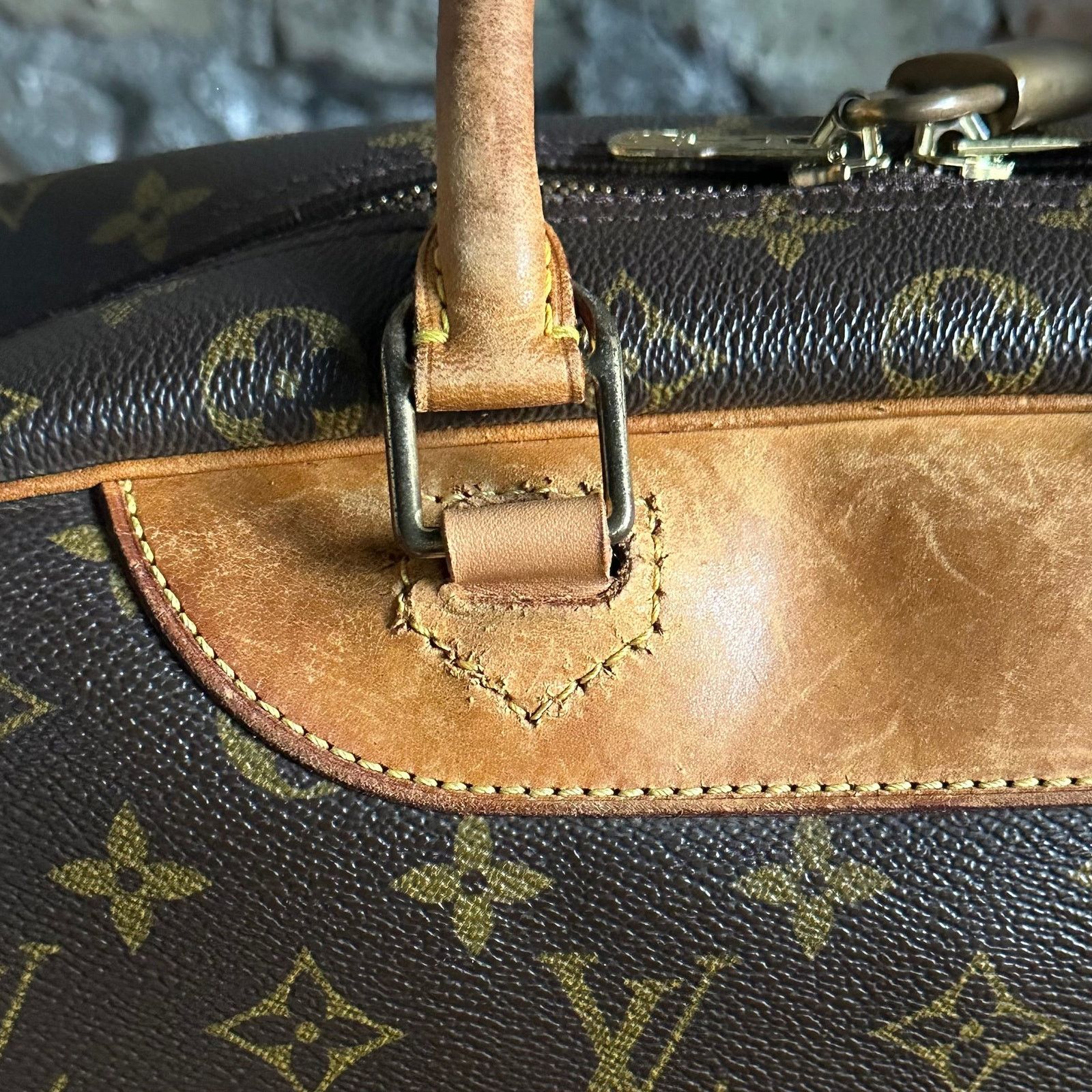 Louis Vuitton Vintage Louis Vuitton Deauville Bag Size ONE SIZE - 16 Thumbnail