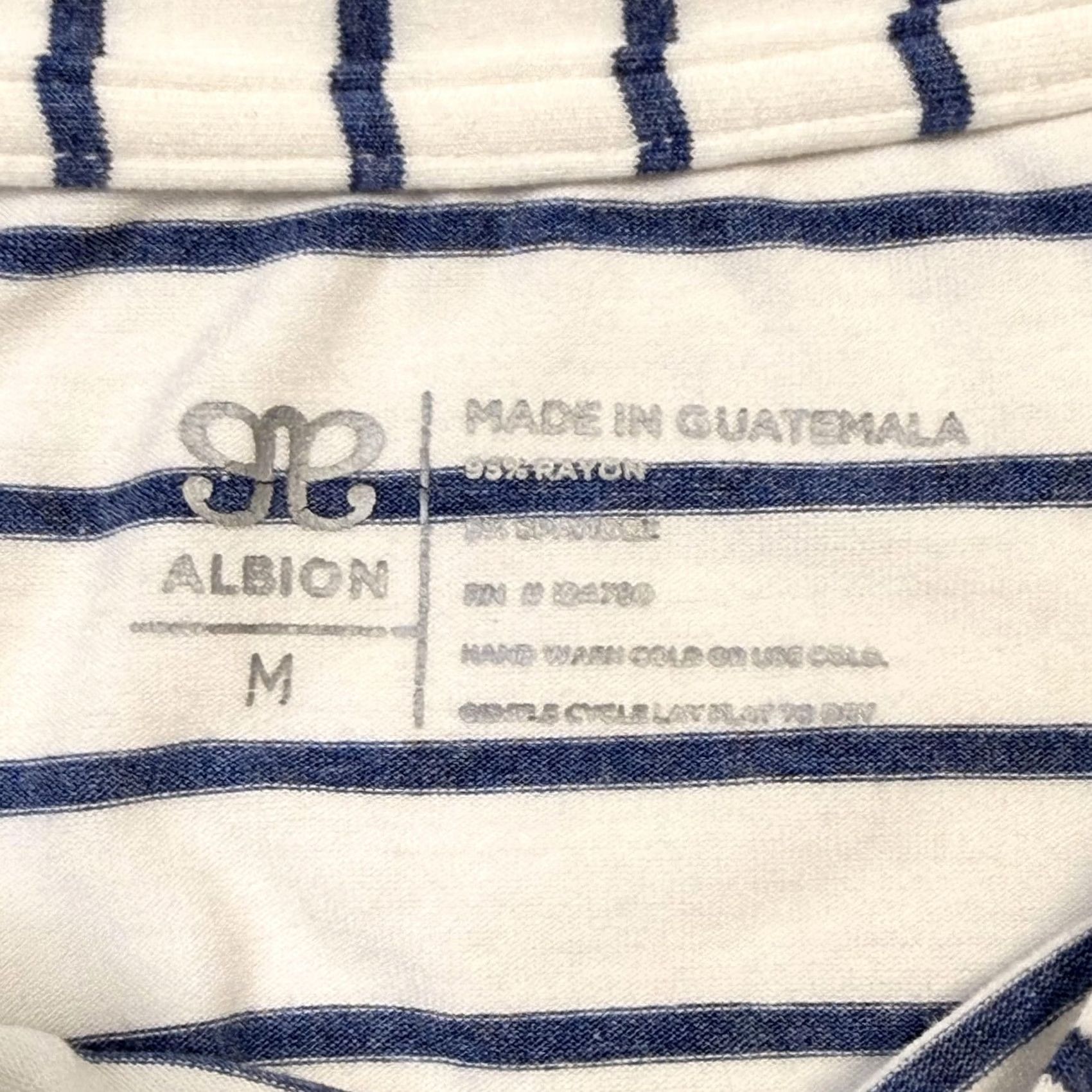 Nautica VINTAGE? No. Size M / US 6-8 / IT 42-44 - 4 Thumbnail
