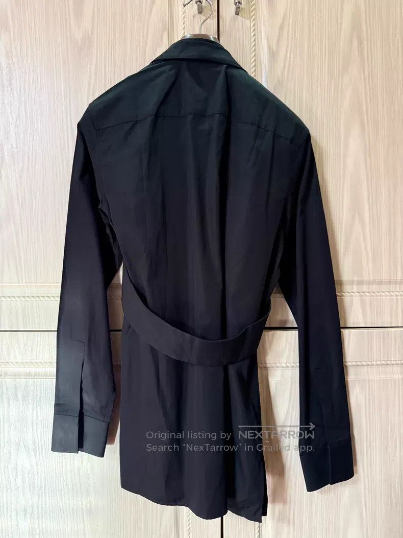Givenchy Givenchy size 39 Men's classic lock button shirt Size US M / EU 48-50 / 2 - 2 Thumbnail