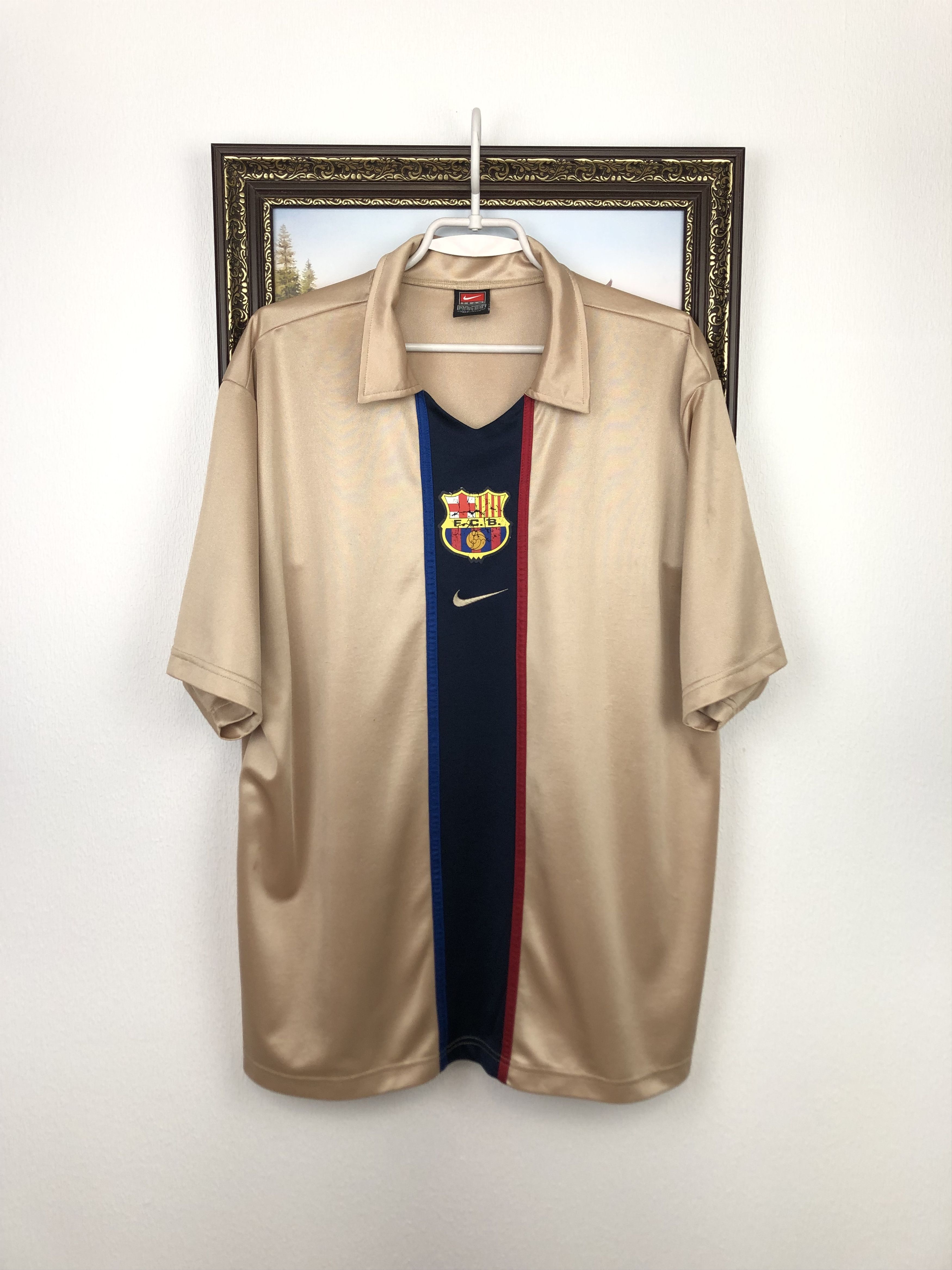 Nike Barcelona football shirt 2001 Soccer Nike Jersey Camiseta Size US XL / EU 56 / 4 - 1 Thumbnail