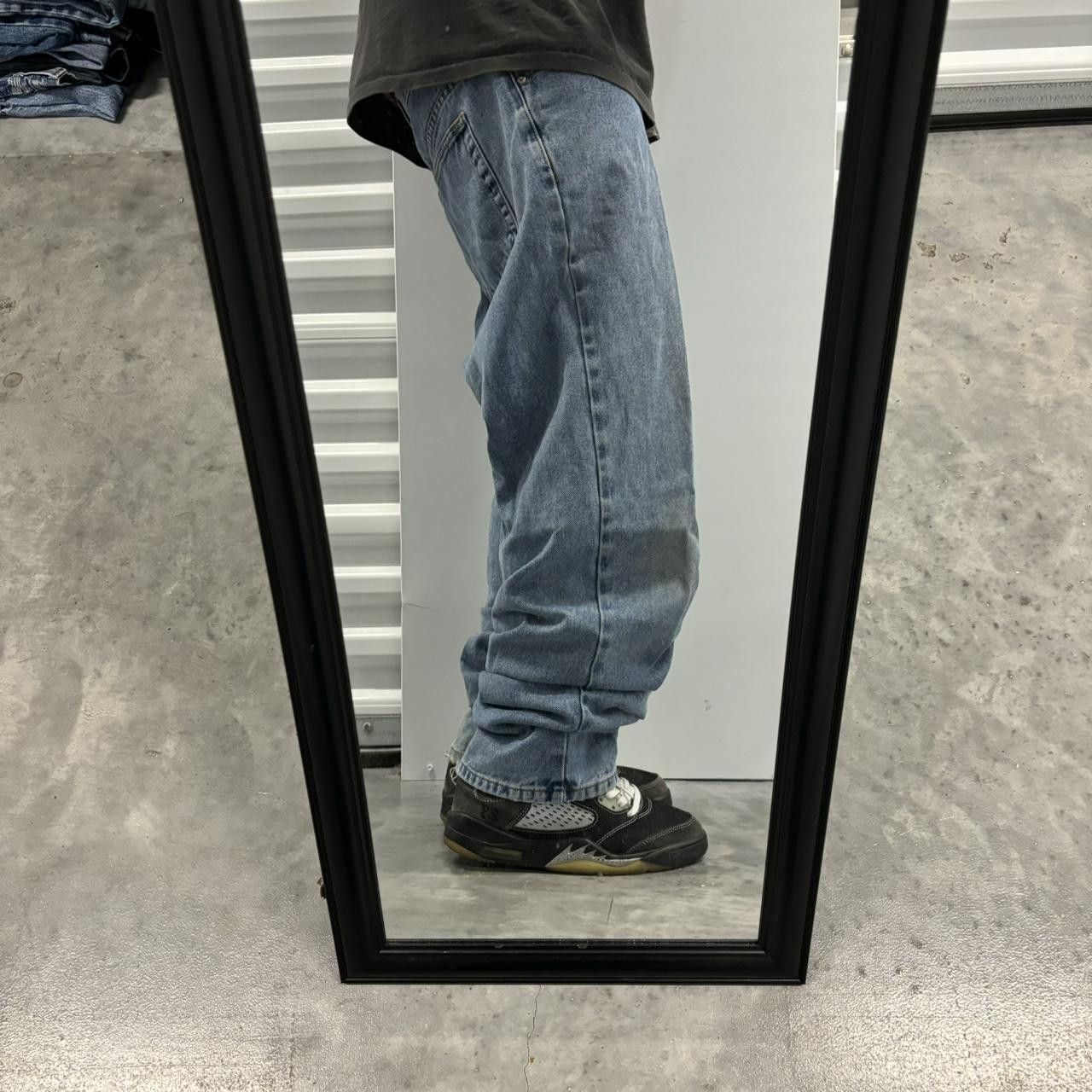 Japanese Brand × Vintage Crazy Vintage Y2K/2000s Medium Wash Essential Denim Jeans! Size US 34 / EU 50 - 2 Thumbnail