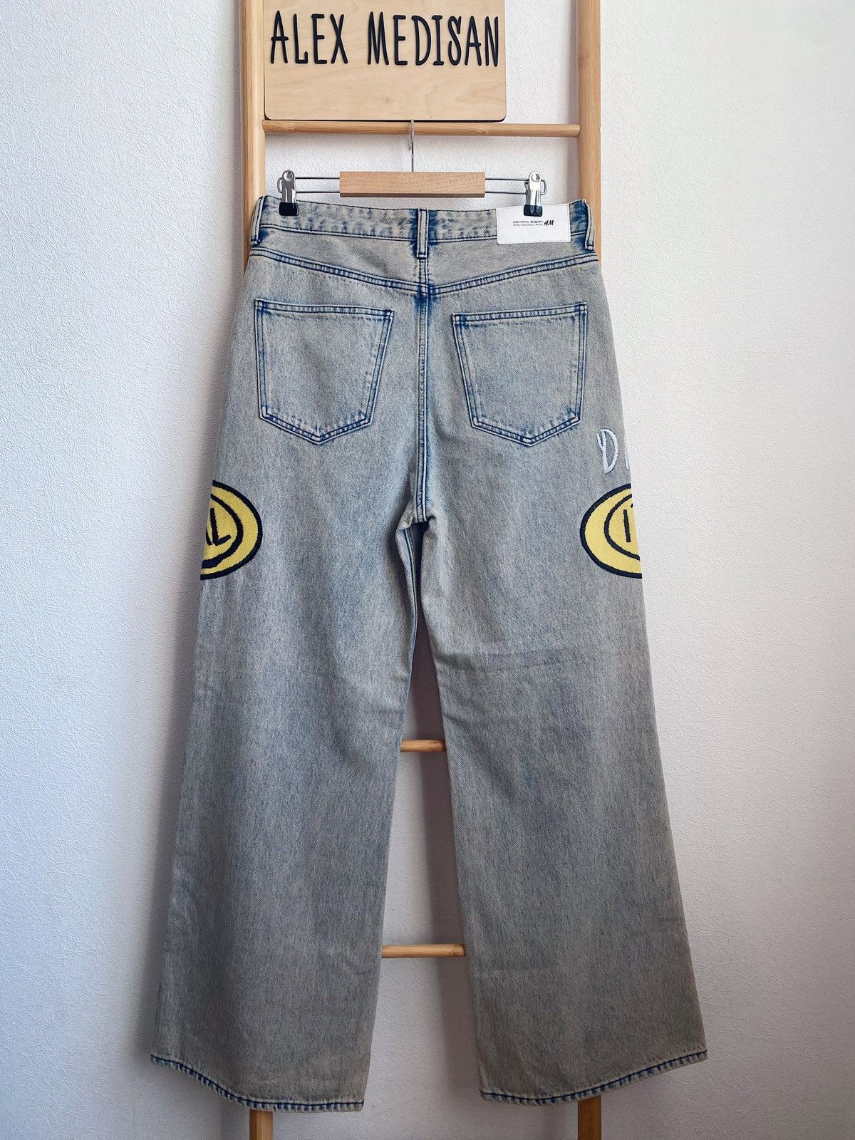 H&M × Jean-Michel Basquiat × Who Decides War Who Decides War bootcut loose jeans H&M x Basquiat x Ev&Tela Size US 31 - 21 Thumbnail