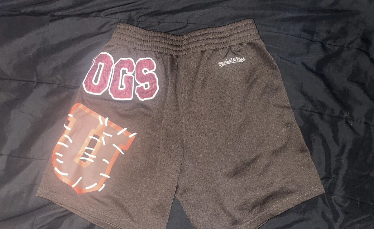 Mitchell & Ness × Travis Scott Travis Scott x Mitchell & Ness Mississippi State Bulldogs Size US 30 / EU 46 - 3 Thumbnail