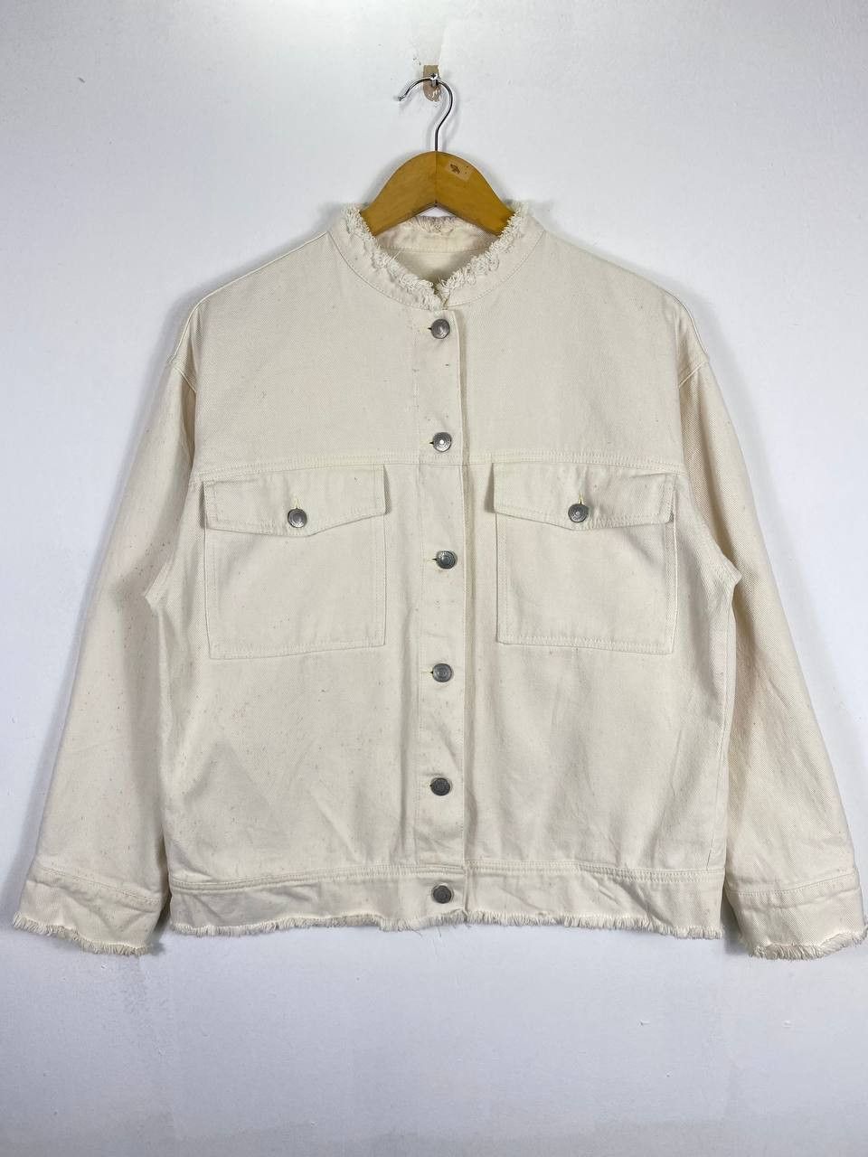 Japanese Brand japanese brand white denim jacket nice design Size US M / EU 48-50 / 2 - 1 Thumbnail
