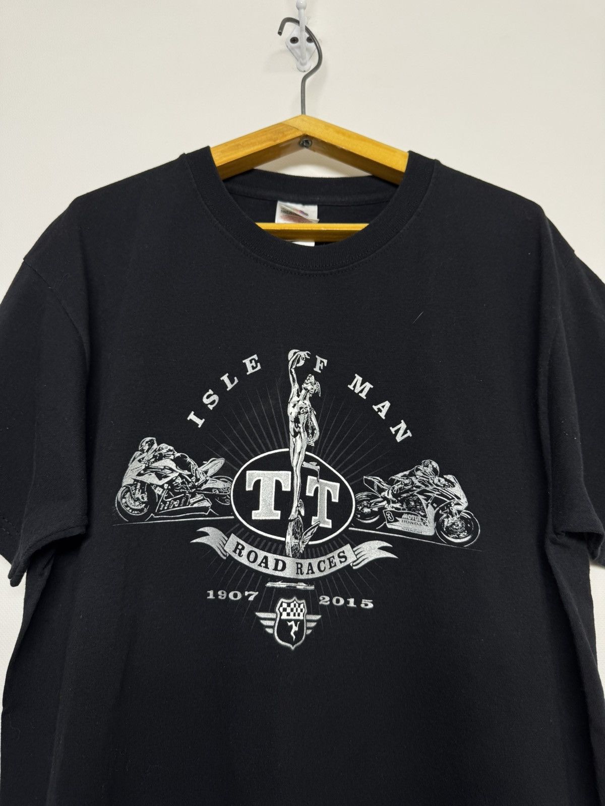 Fruit Of The Loom Vintage Moto racing t shirt Isle of Man road races 00’s Size US L / EU 52-54 / 3 - 2 Thumbnail