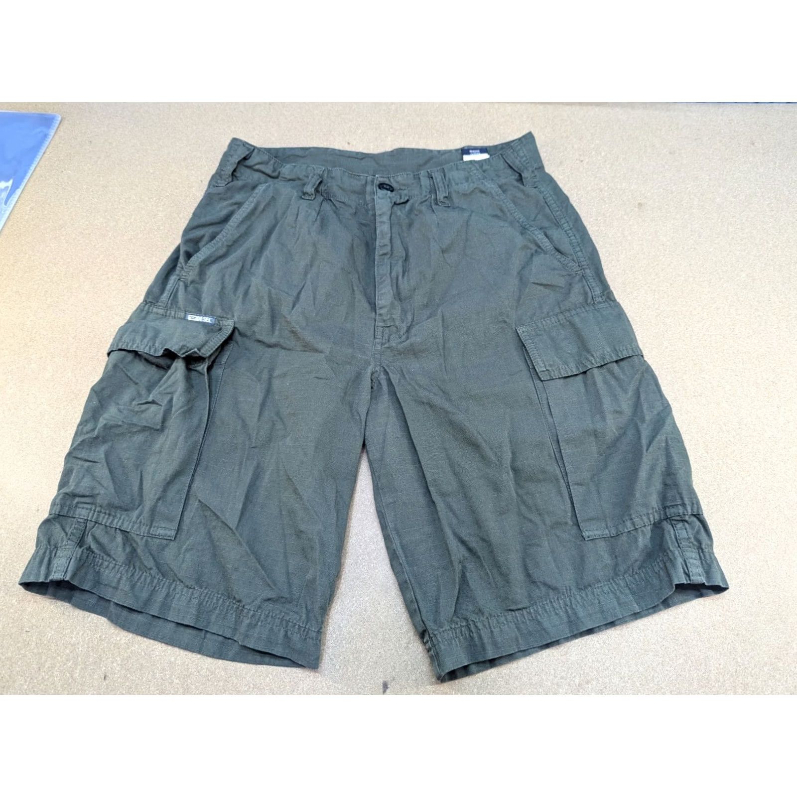 Diesel VINTAGE Diesel Cargo Shorts Size 28 Military Green Only The Brave Mens Shorts Cargo Size US 28 / EU 44 - 2 Thumbnail