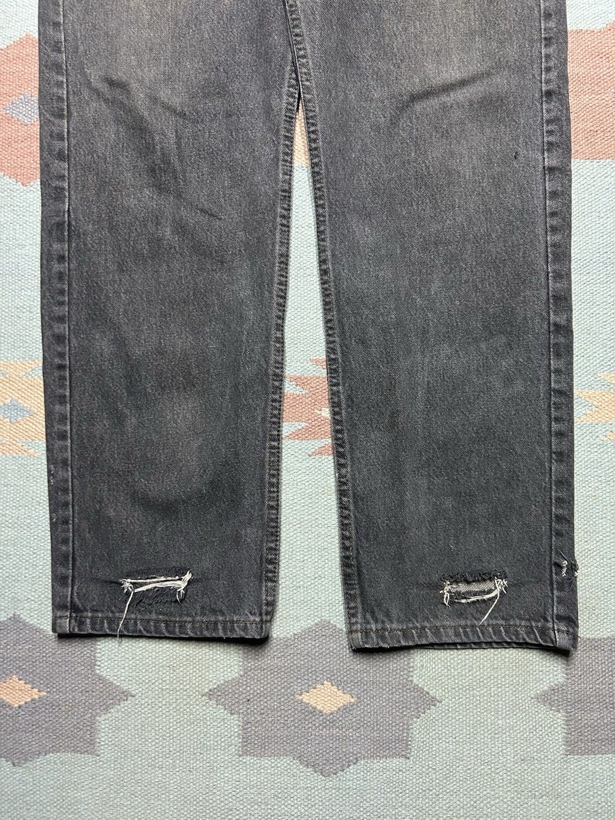 Vintage Vtg 90s Levis 505 jeans faded black distress straight 36x29 Size US 36 / EU 52 - 7 Thumbnail