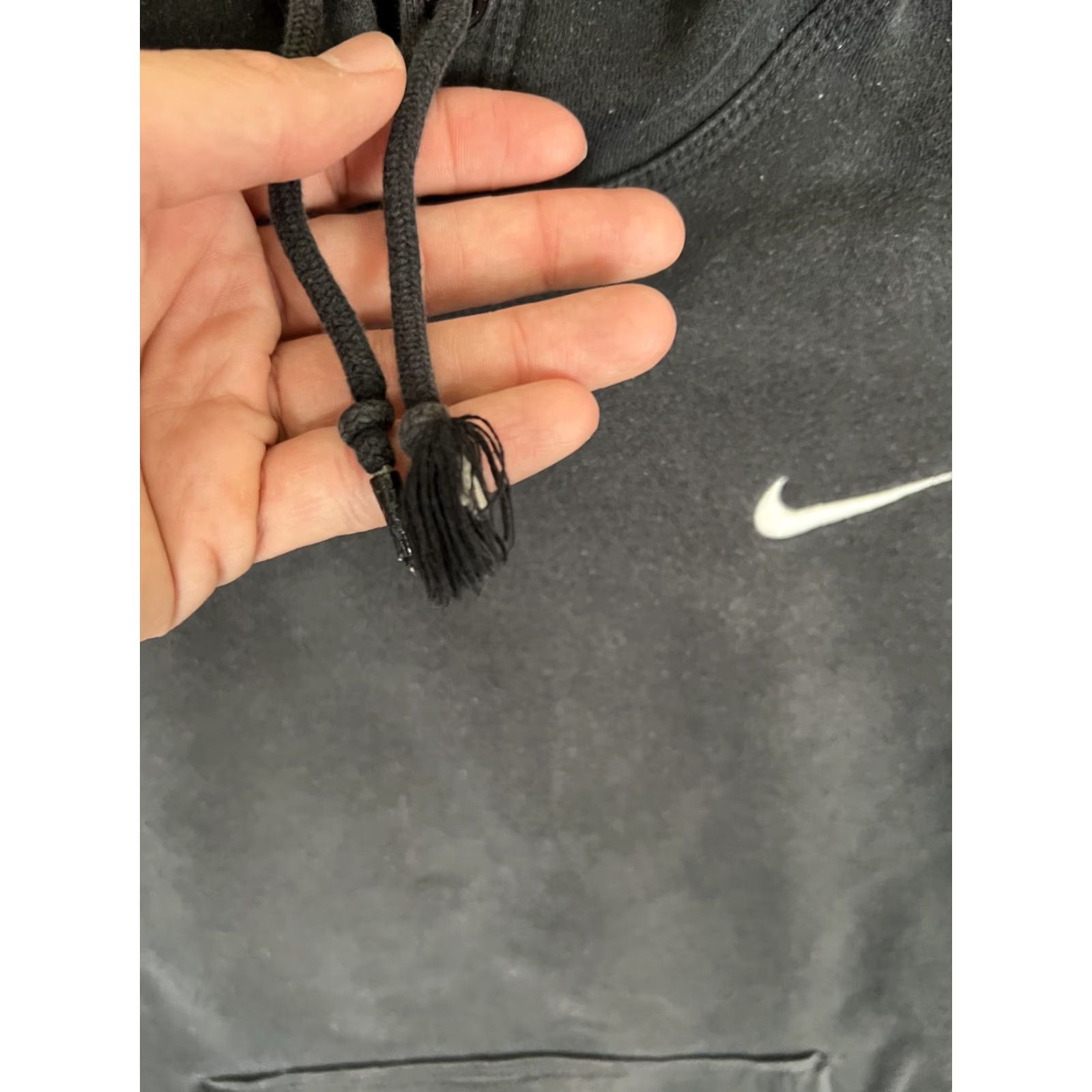 Nike VINTAGE Nike Black Pullover Hoodie Sweatshirt M Hooded Embroidered Swoosh Fade Nike Sportswear 90s Mens Hoodie Size US M / EU 48-50 / 2 - 4 Thumbnail