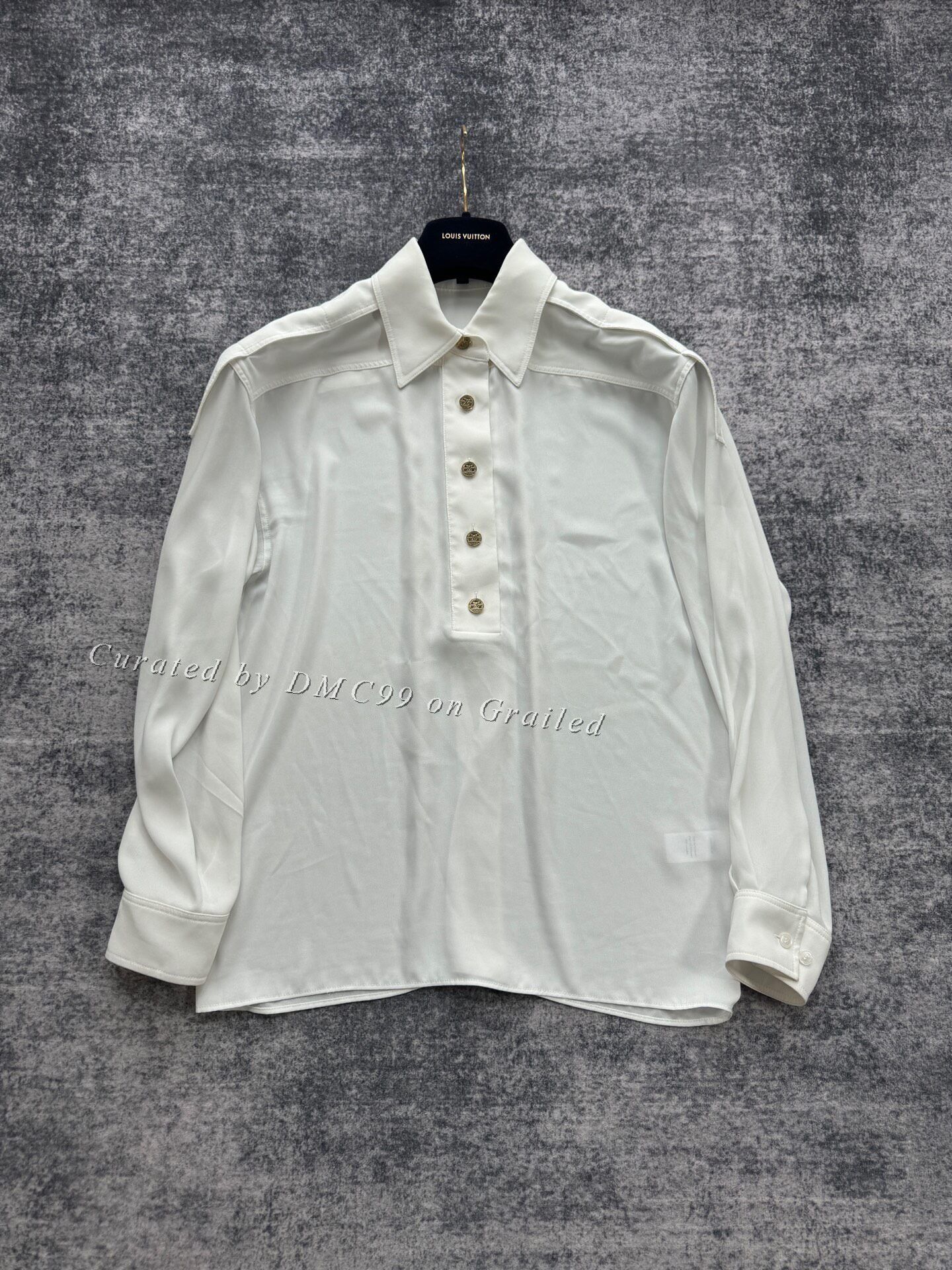 Louis Vuitton Louis Vuitton White Gold Button Utility Shirt Size XS / US 0-2 / IT 36-38 - 1 Thumbnail