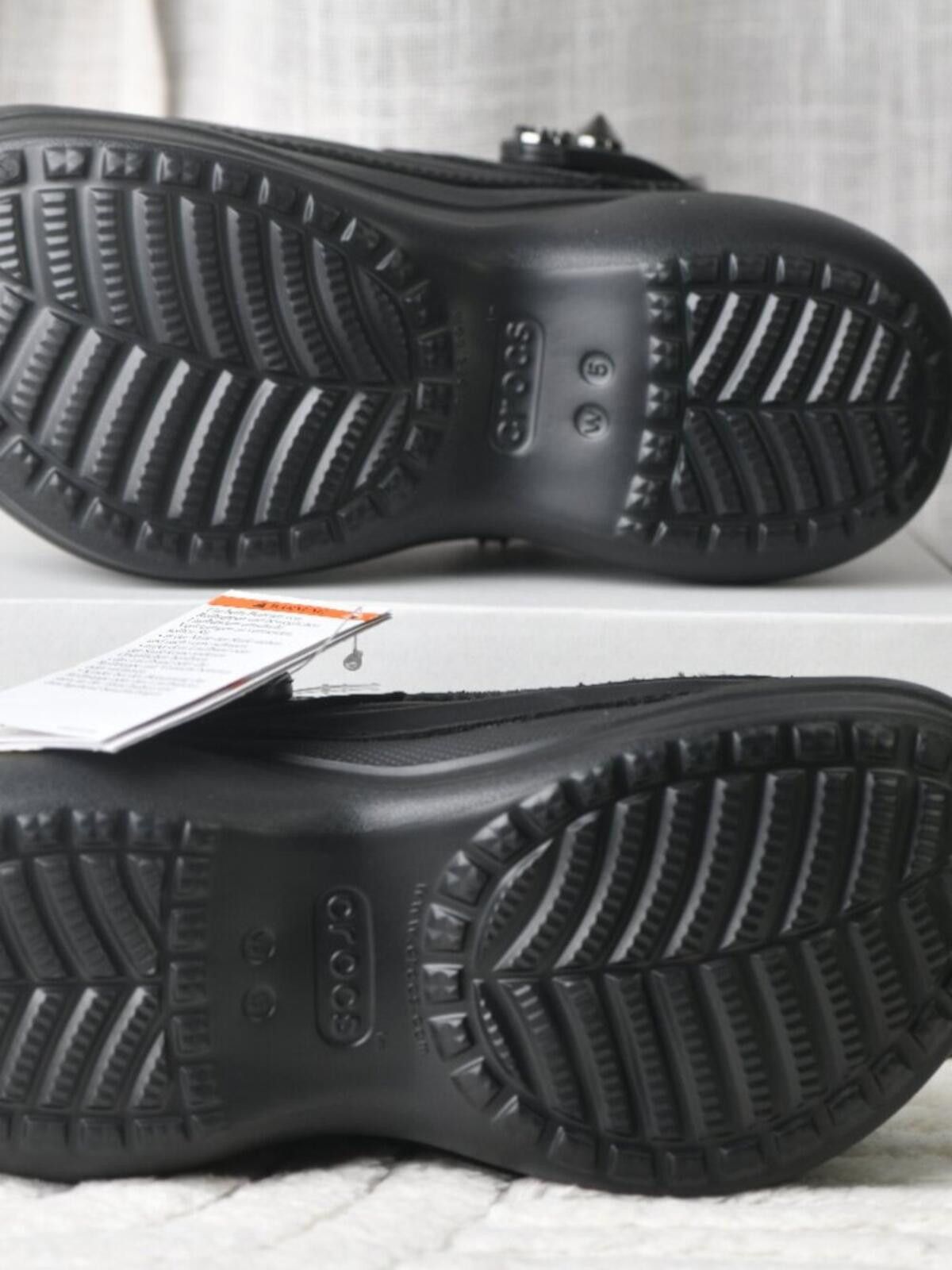 Crocs Crocs Classic Bae Clogs w Silver Spikes | Black Size US 5 / IT 35 - 10 Thumbnail