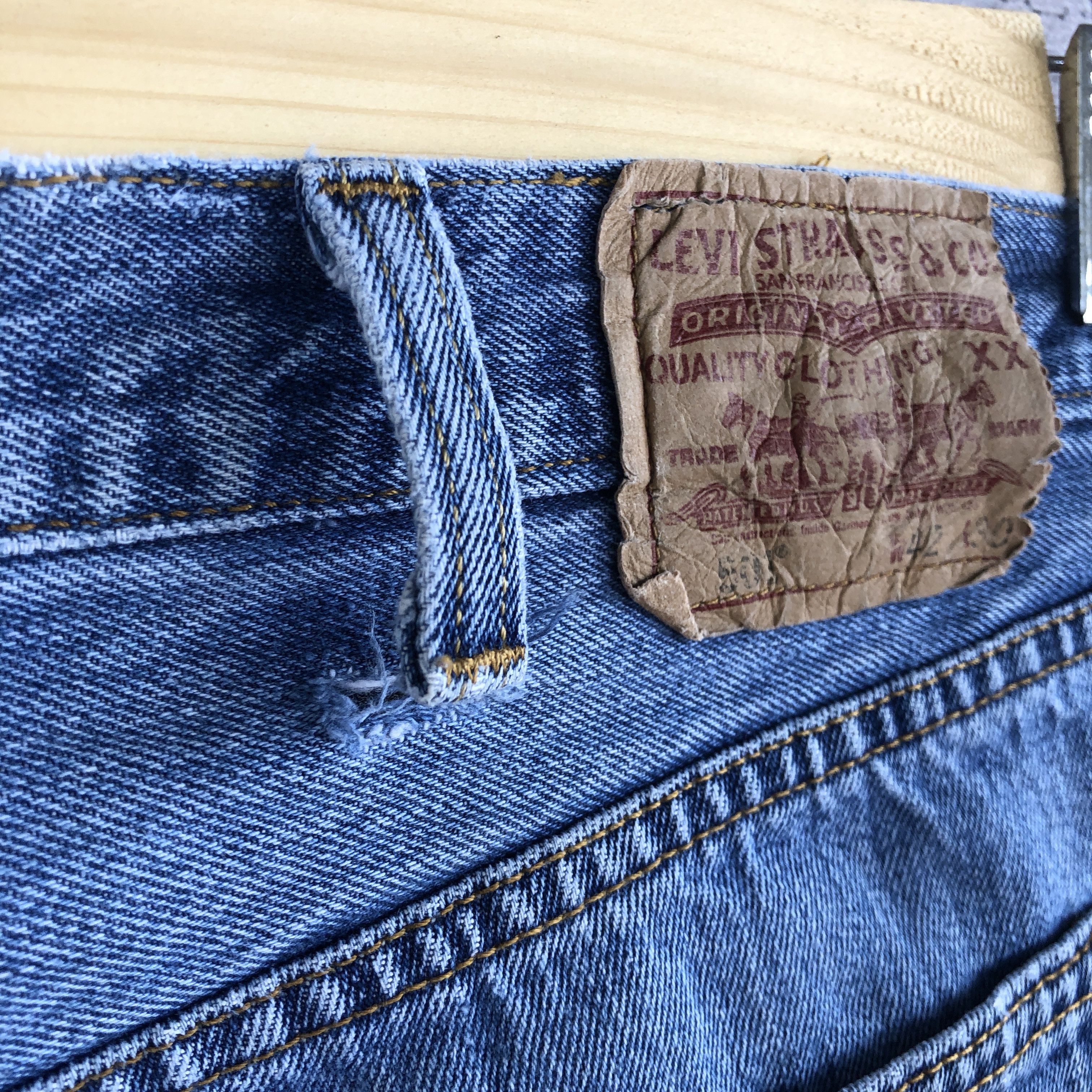 Levi's Vintage Levis 501 Ripped Jeans Levi's Faded Stonewash Denim Size US 40 / EU 56 - 12 Thumbnail
