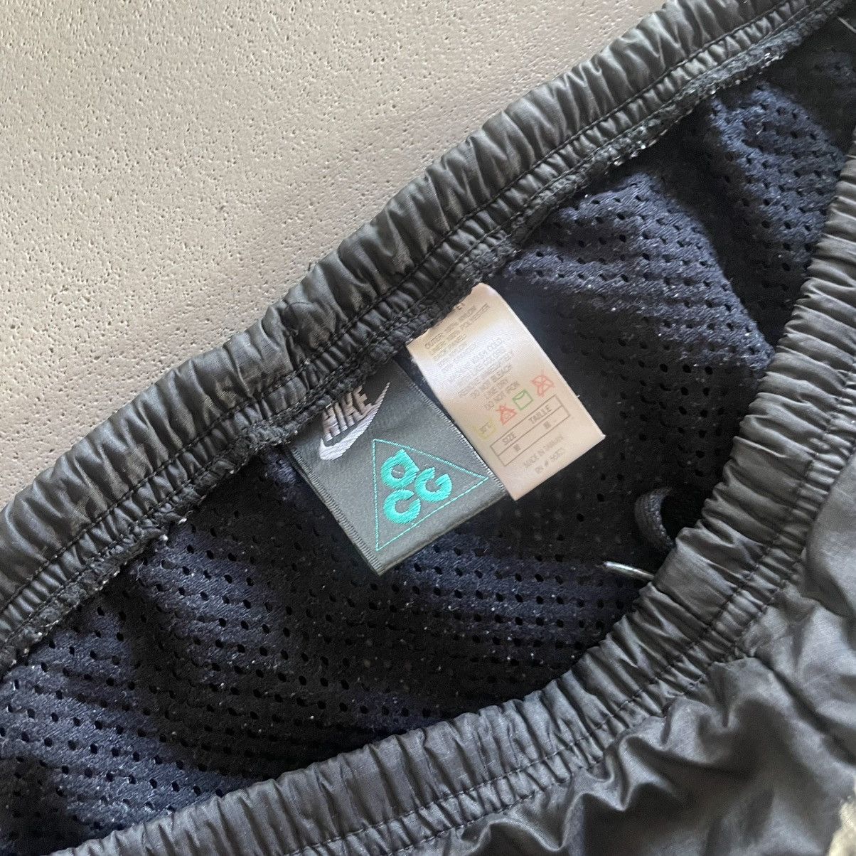 Nike ACG Nike ACG Vintage Nylon Track Pants (Black) – Men’s M Size US M / EU 48-50 / 2 - 5 Thumbnail