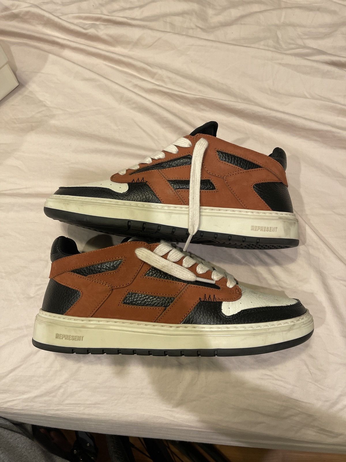 Represent Clo. Represent Clo Reptor Low Size US 8.5 / EU 41-42 - 1 Thumbnail