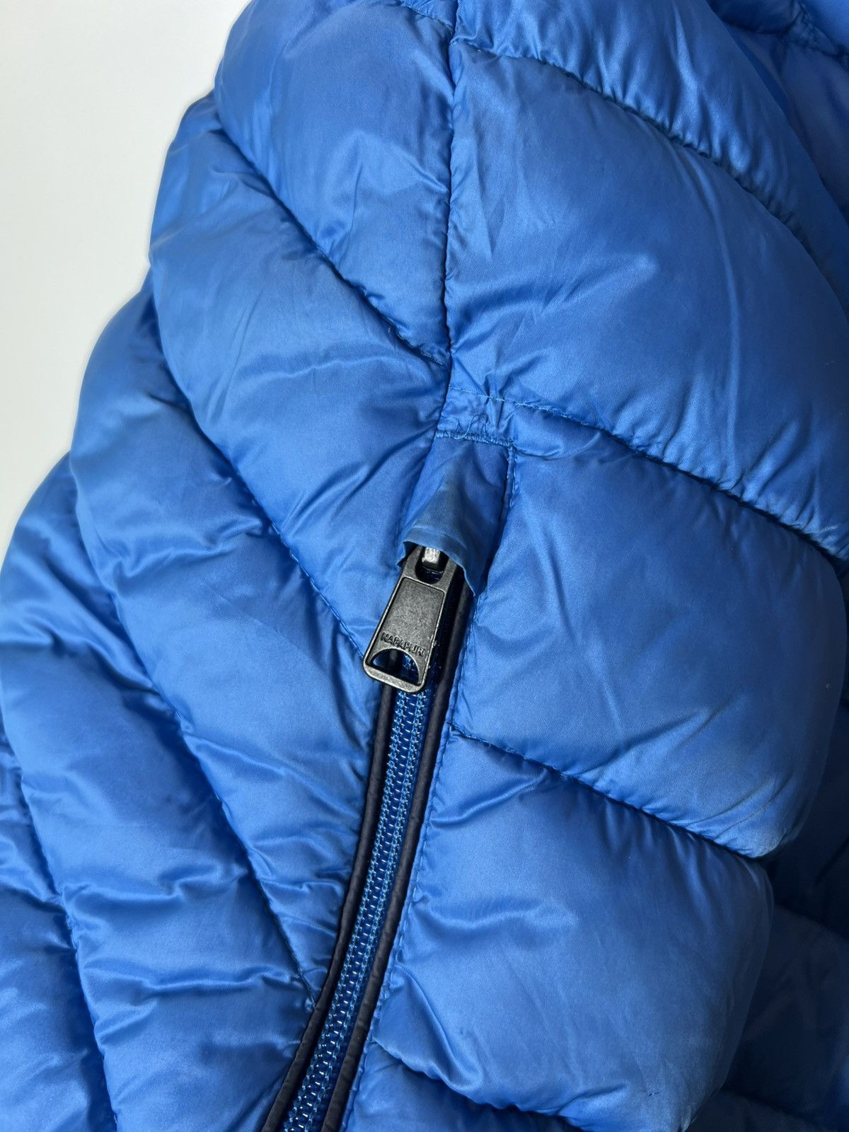 Napapijri Vintage streetwear outdoor Napapijri Insulated Quilted Vest Size US S / EU 44-46 / 1 - 6 Thumbnail