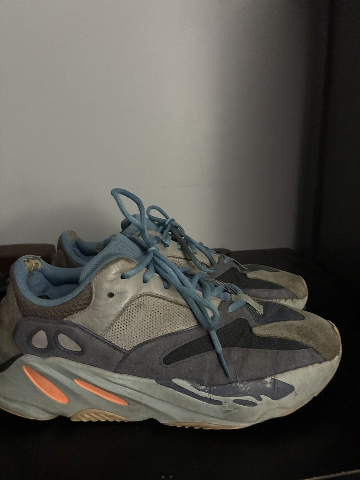 Yeezy Yeezy Carbon blue 700s Size US 10.5 / EU 43-44 - 1 Thumbnail