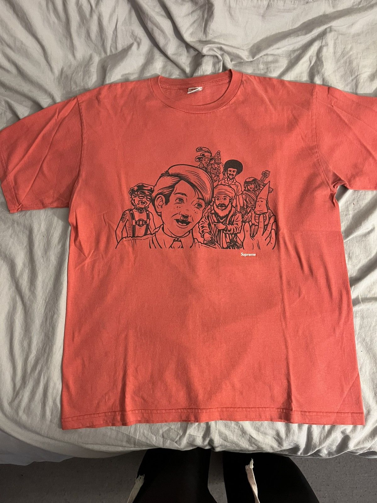 Supreme Supreme sean cliver halloween tee red Size US XL / EU 56 / 4 - 1 Thumbnail