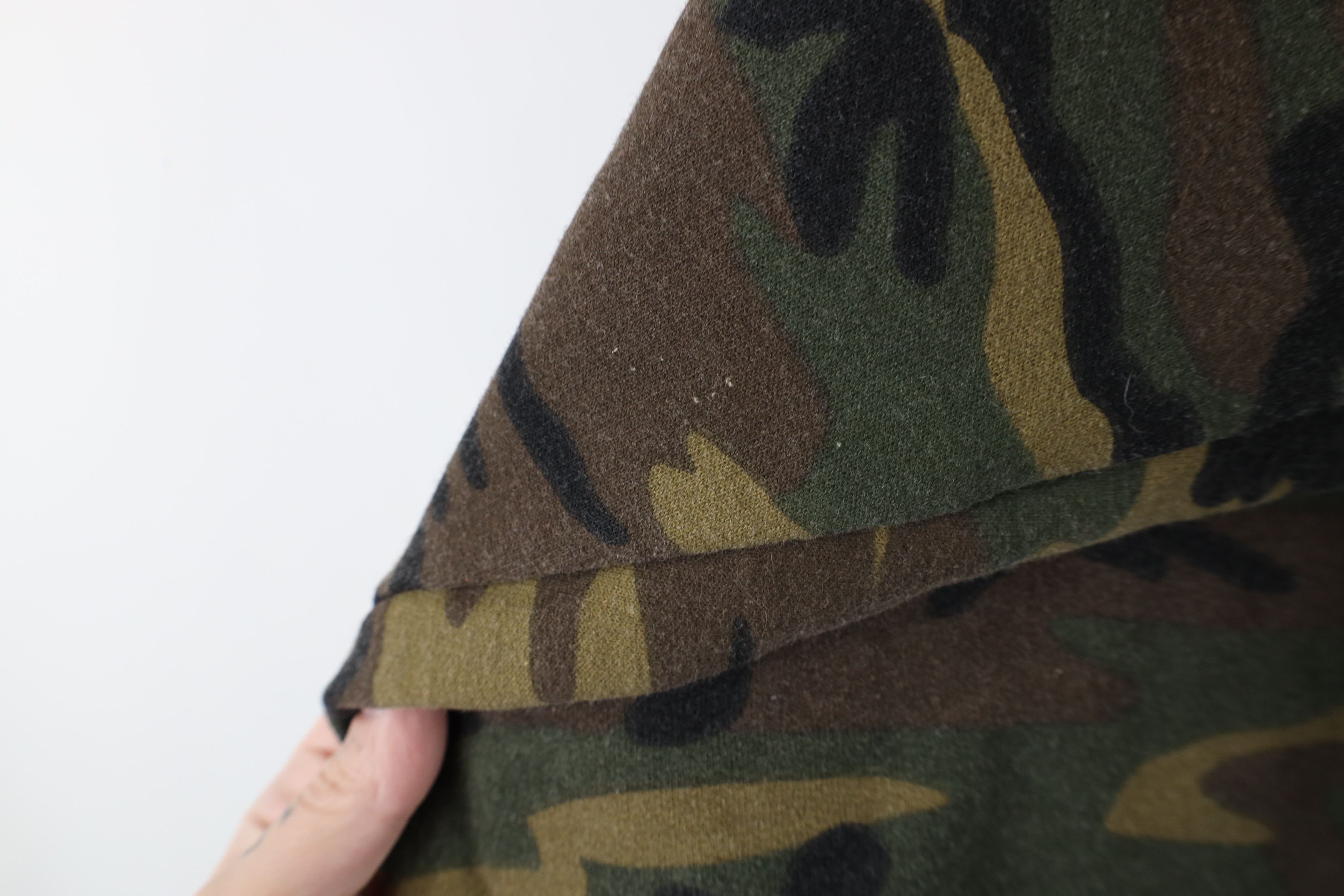 Vintage Vintage 90s Streetwear Fit Camouflage Hoodie Sweatshirt Size US XL / EU 56 / 4 - 6 Thumbnail