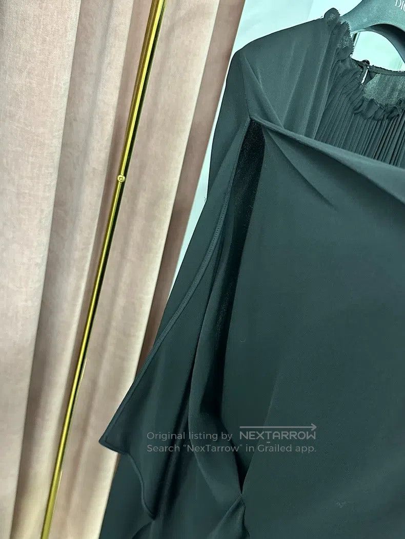 Valentino Valentino Black pleated cape dress Size L / US 10 / IT 46 - 4 Thumbnail