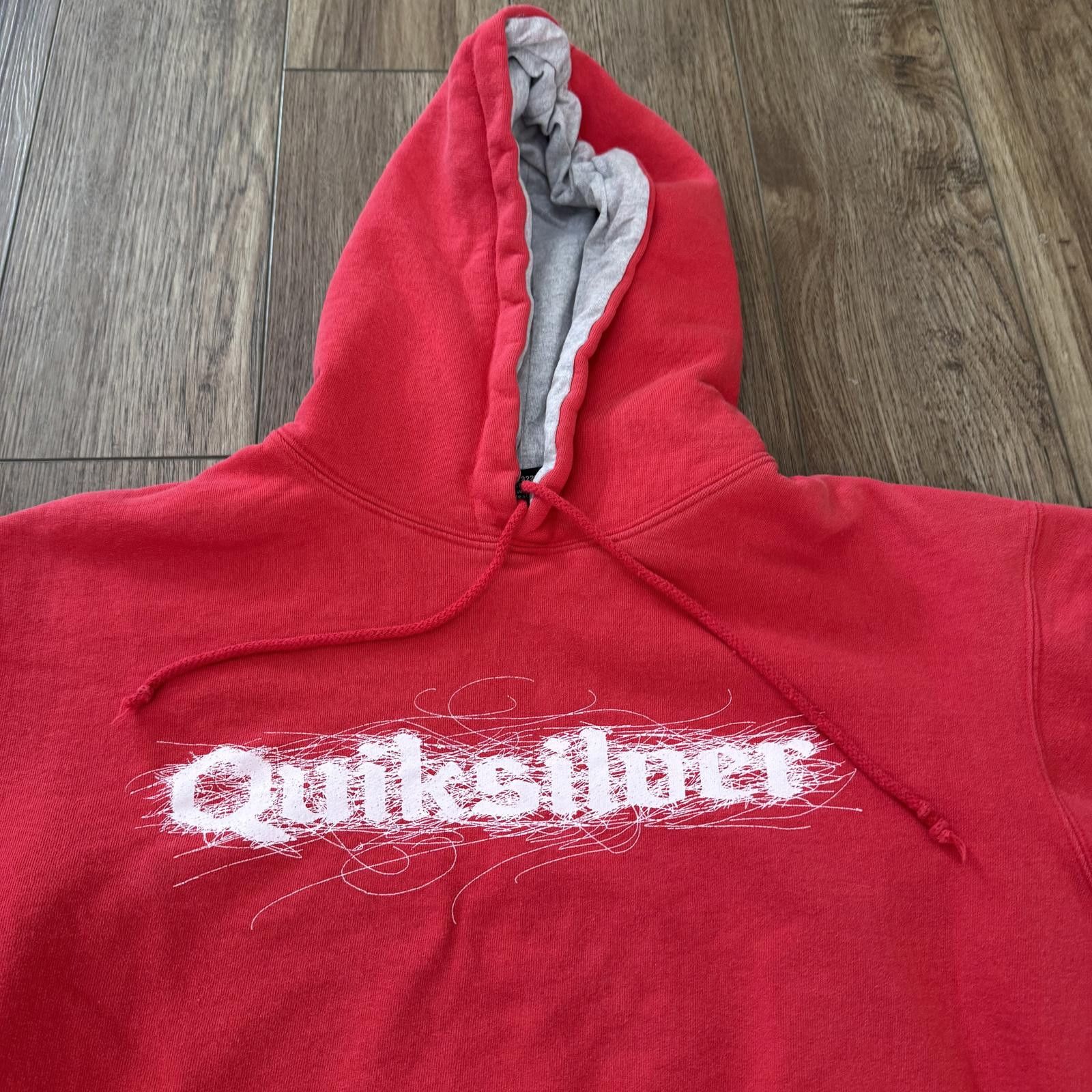 Quiksilver Vintage Y2K Quiksilver Red Hoodie Skate Surf Grunge Size S Size US S / EU 44-46 / 1 - 2 Thumbnail