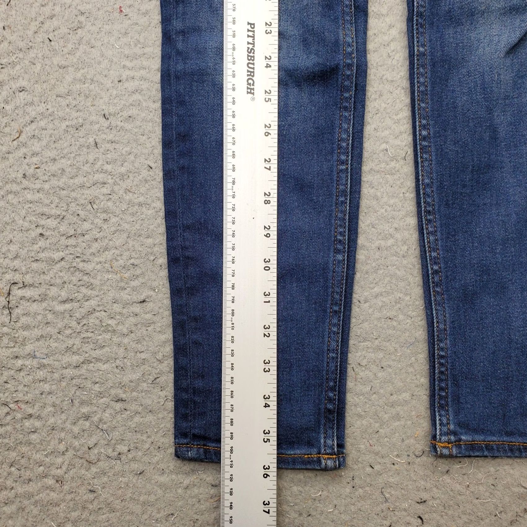 Vintage VIGOSS Jagger Jeans Womens 27x27 Blue Denim Distressed Classic Fit Skinny Leg Womens Size: 27 Blue Denim Distressed 5-Pocket Design Skinny Jeans Mens? Size 27" / US 4 / IT 40 - 3 Thumbnail