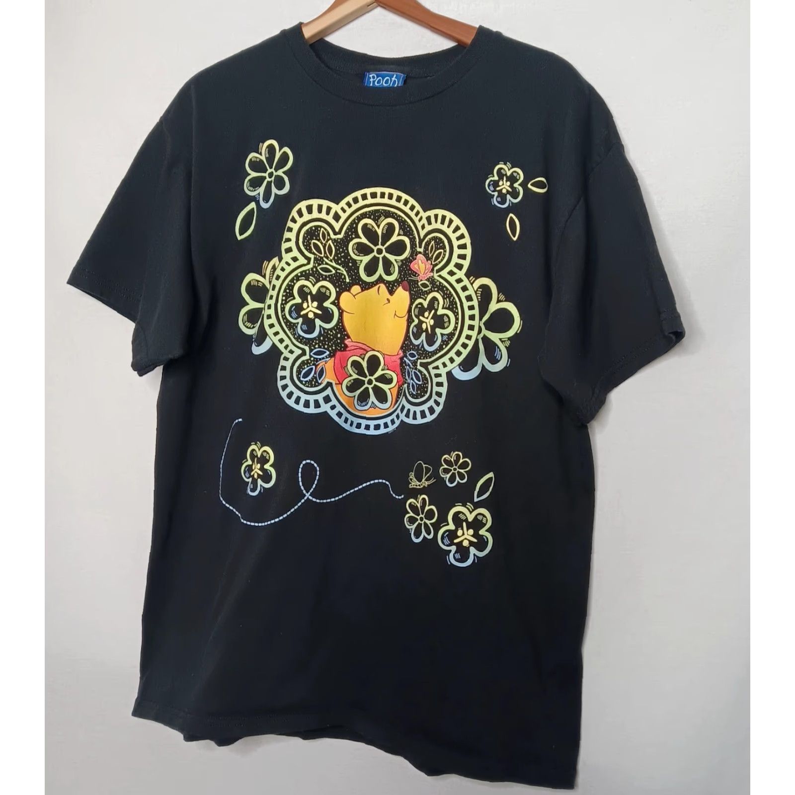 Disney VINTAGE Pooh T-Shirt Large Black Cotton Winnie The Pooh Flowers Butterfly Womens Size L / US 10 / IT 46 - 2 Thumbnail